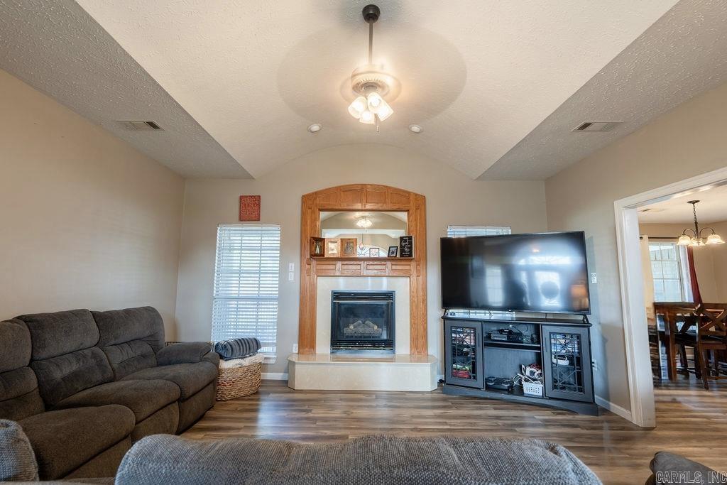 38 Linda  Greenbrier, AR