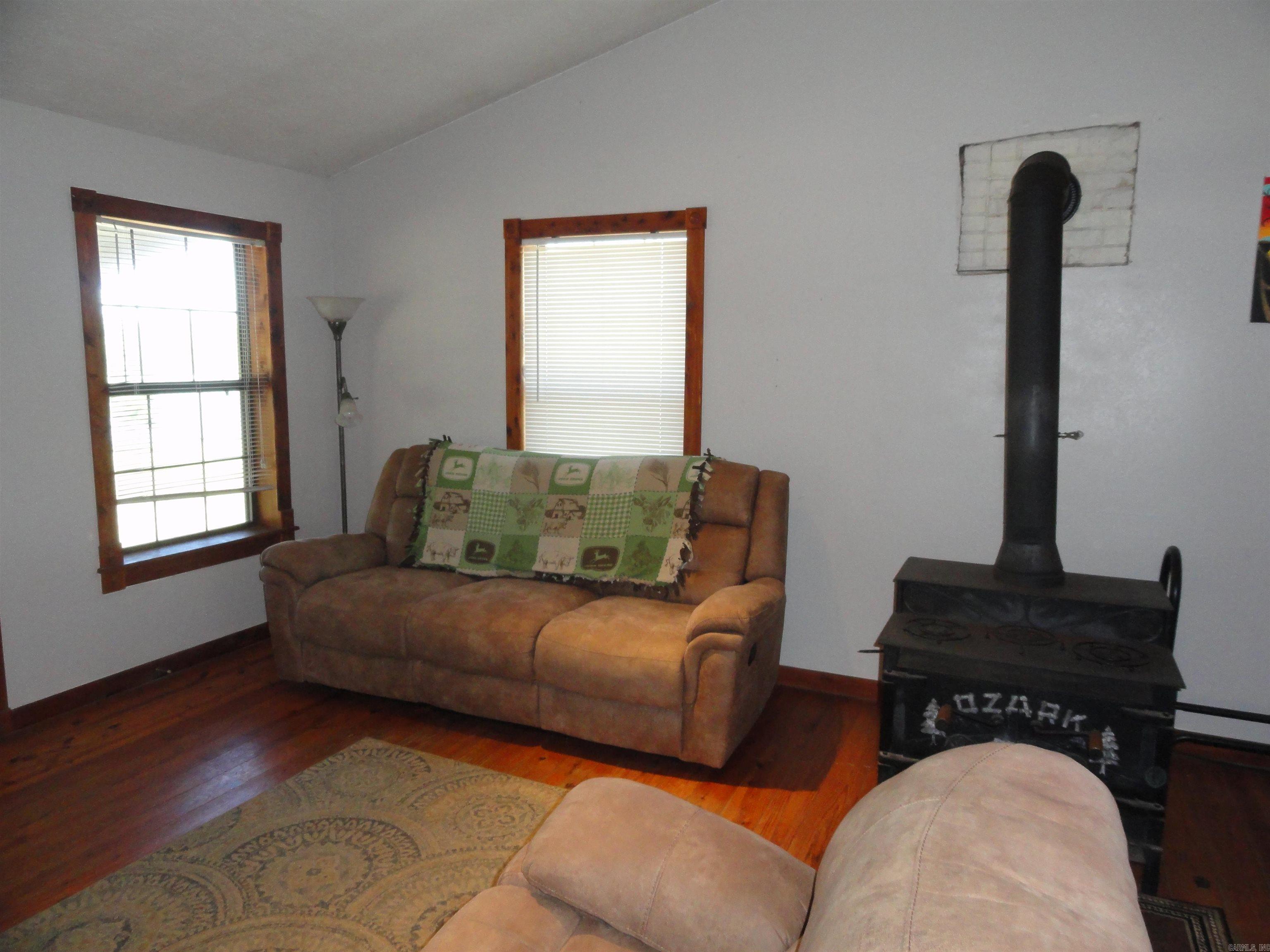 878 Harry Brown  Leslie, AR