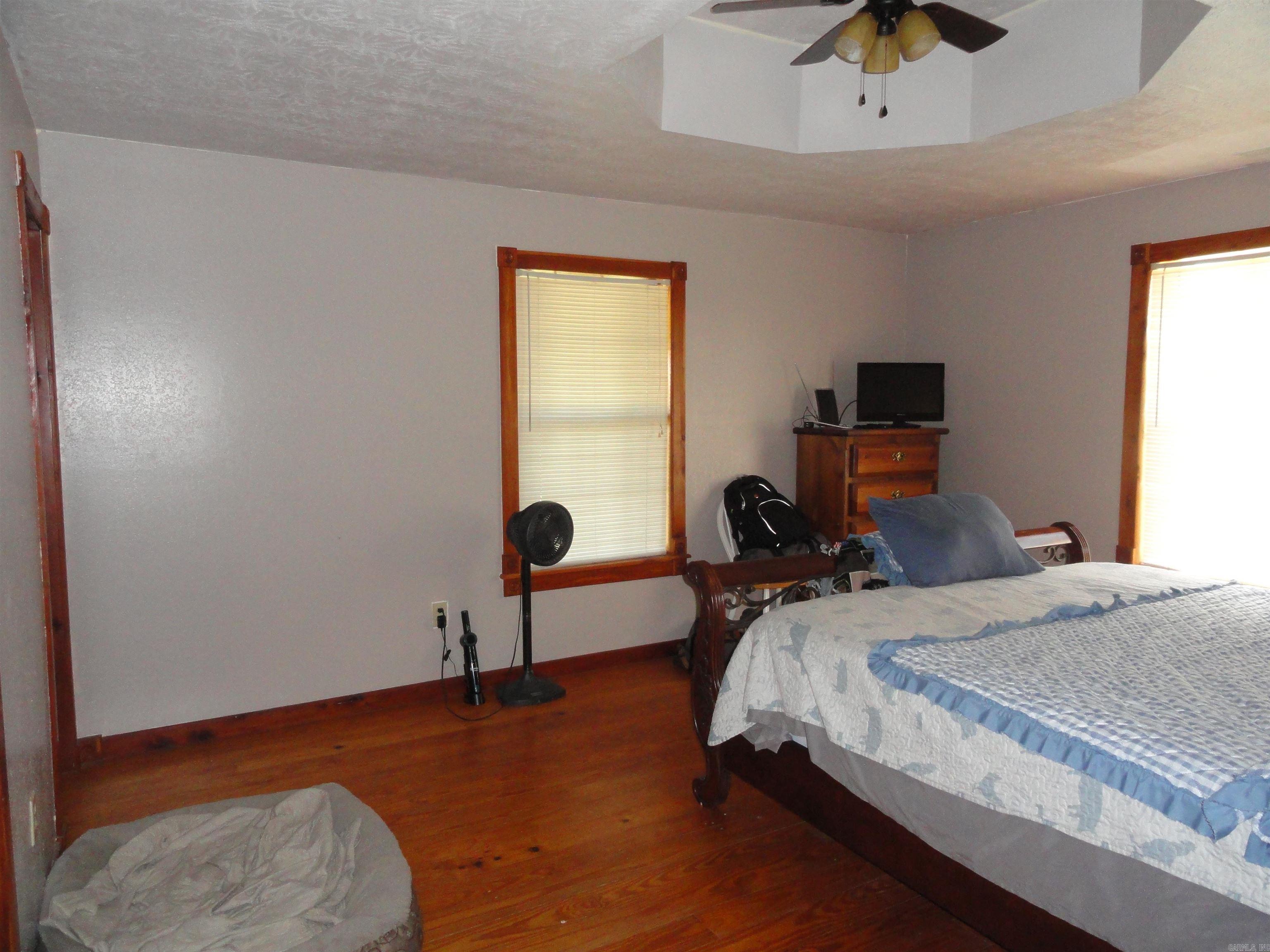 878 Harry Brown  Leslie, AR
