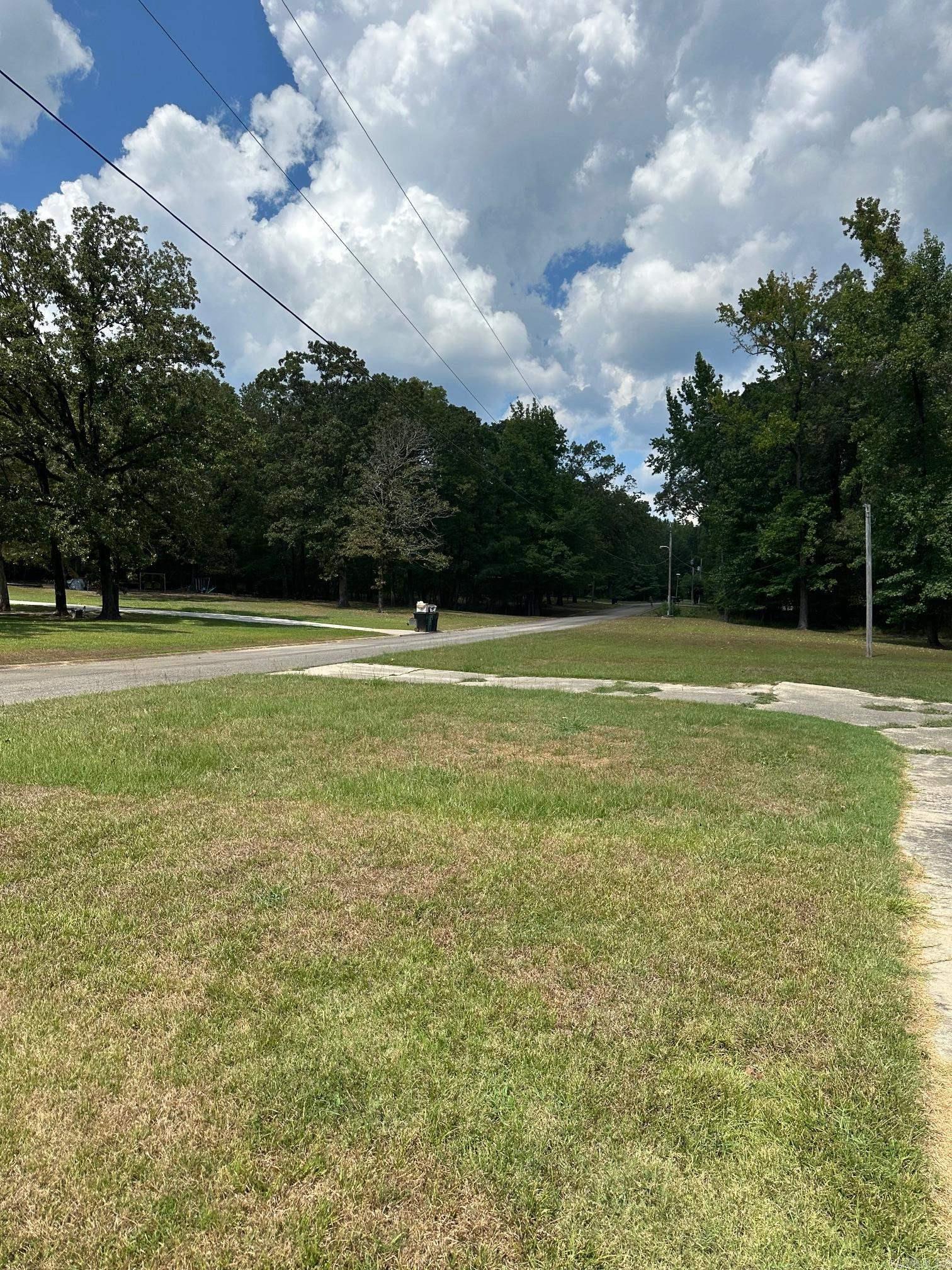 1105 woodcrest  Star City, AR