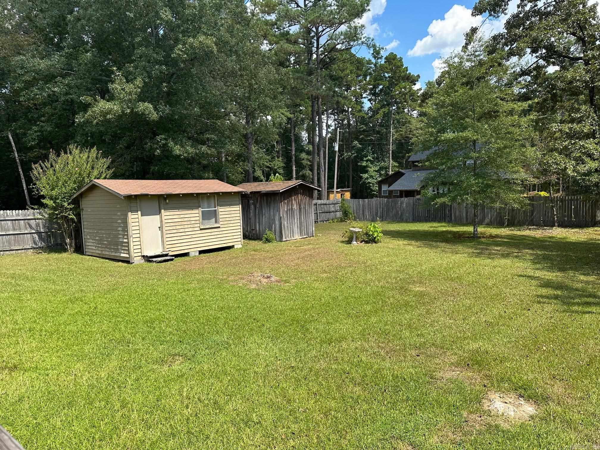 1105 woodcrest  Star City, AR