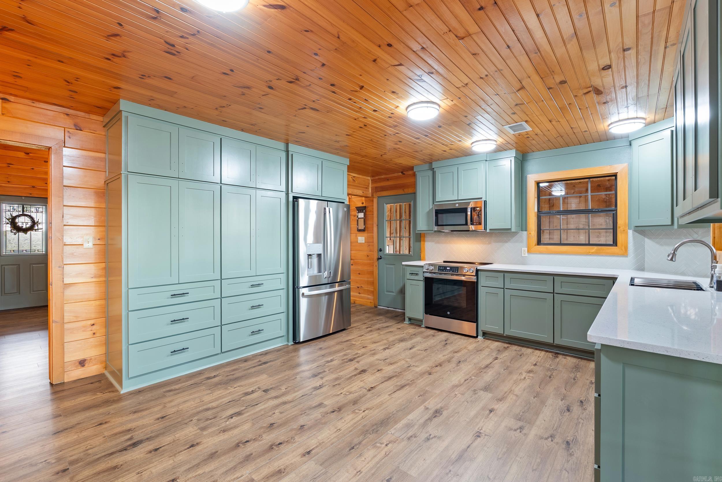 203 Marcus Hill  Enola, AR