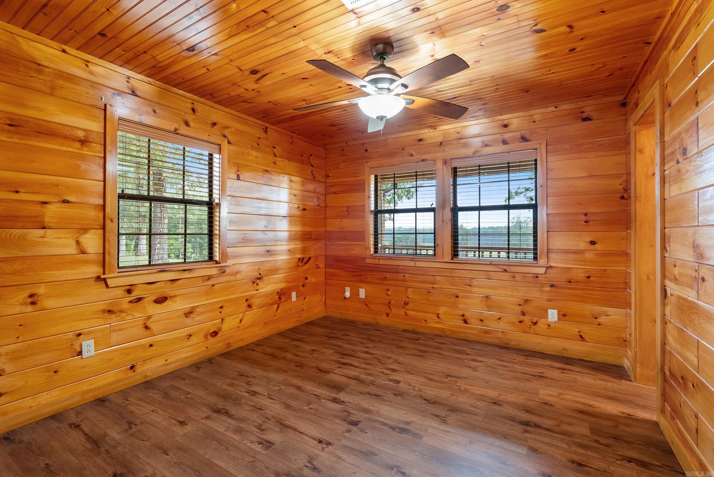 203 Marcus Hill  Enola, AR
