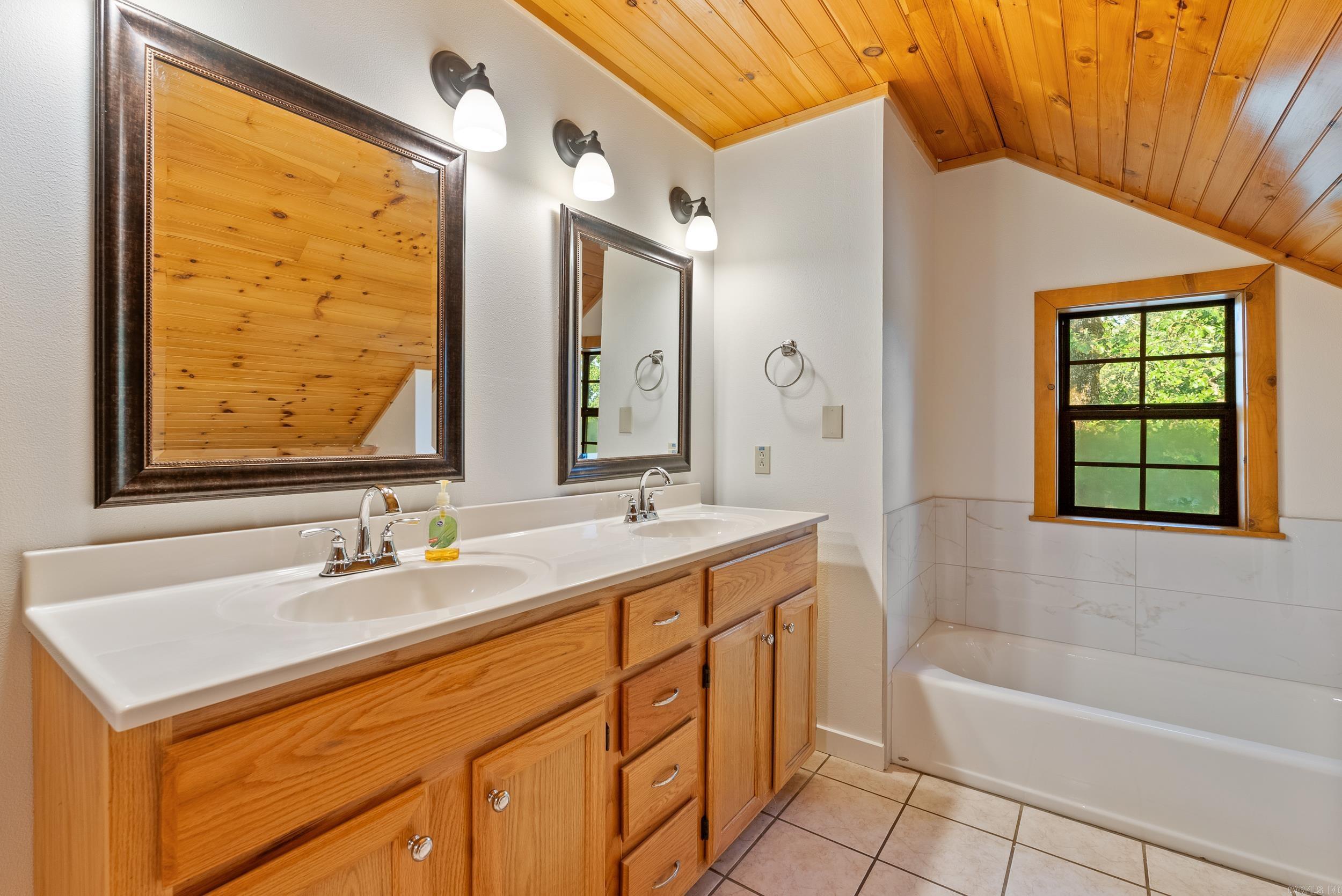 203 Marcus Hill  Enola, AR