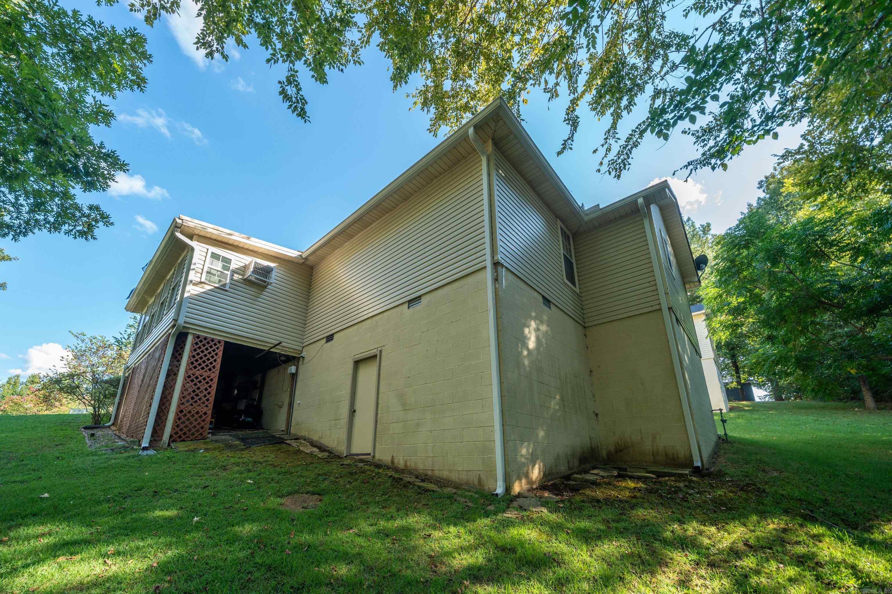 111 Latricia Hot Springs, AR 71913