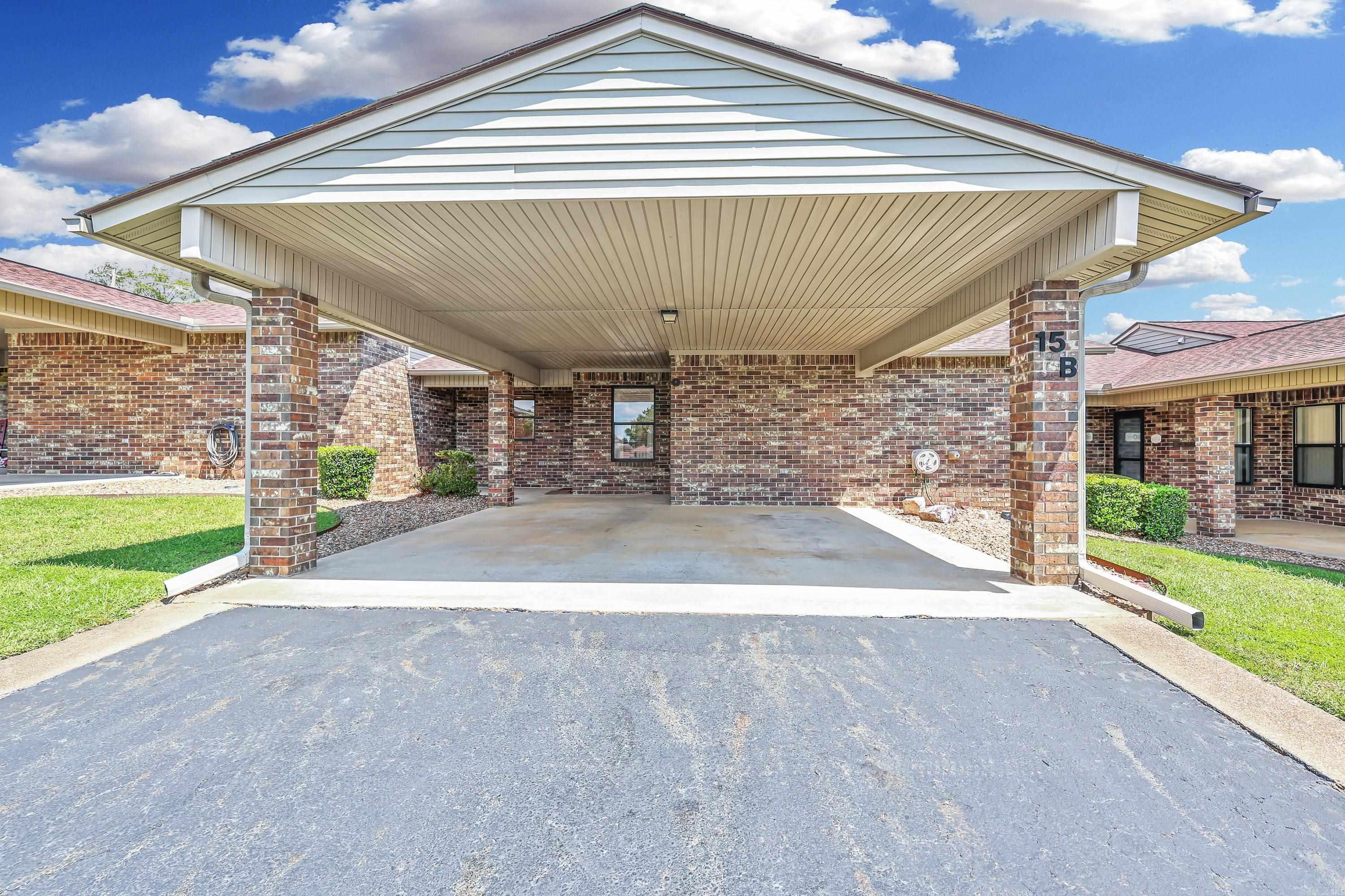 124 CORPORATE  Hot Springs, AR
