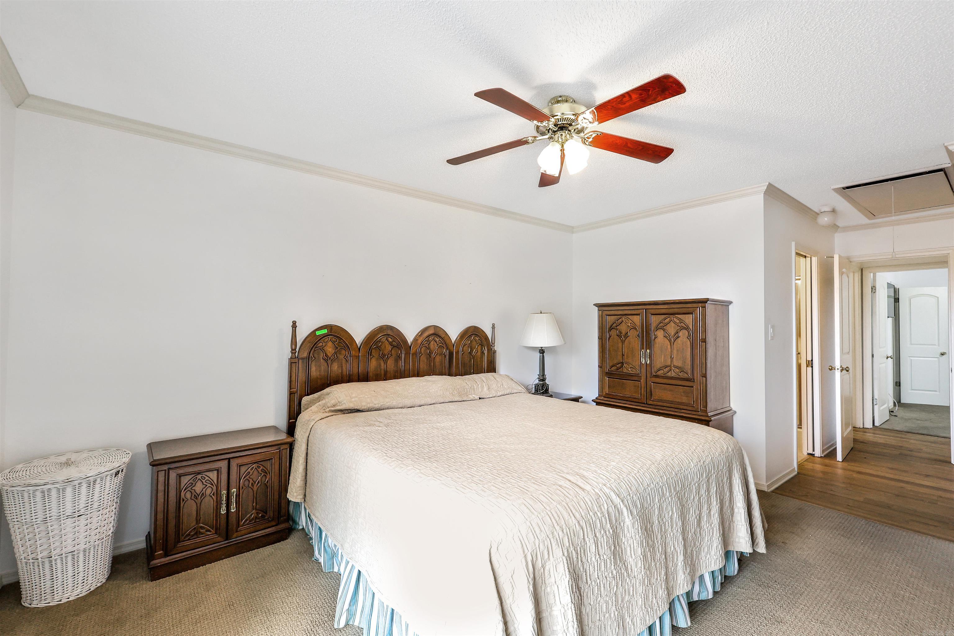 124 CORPORATE  Hot Springs, AR