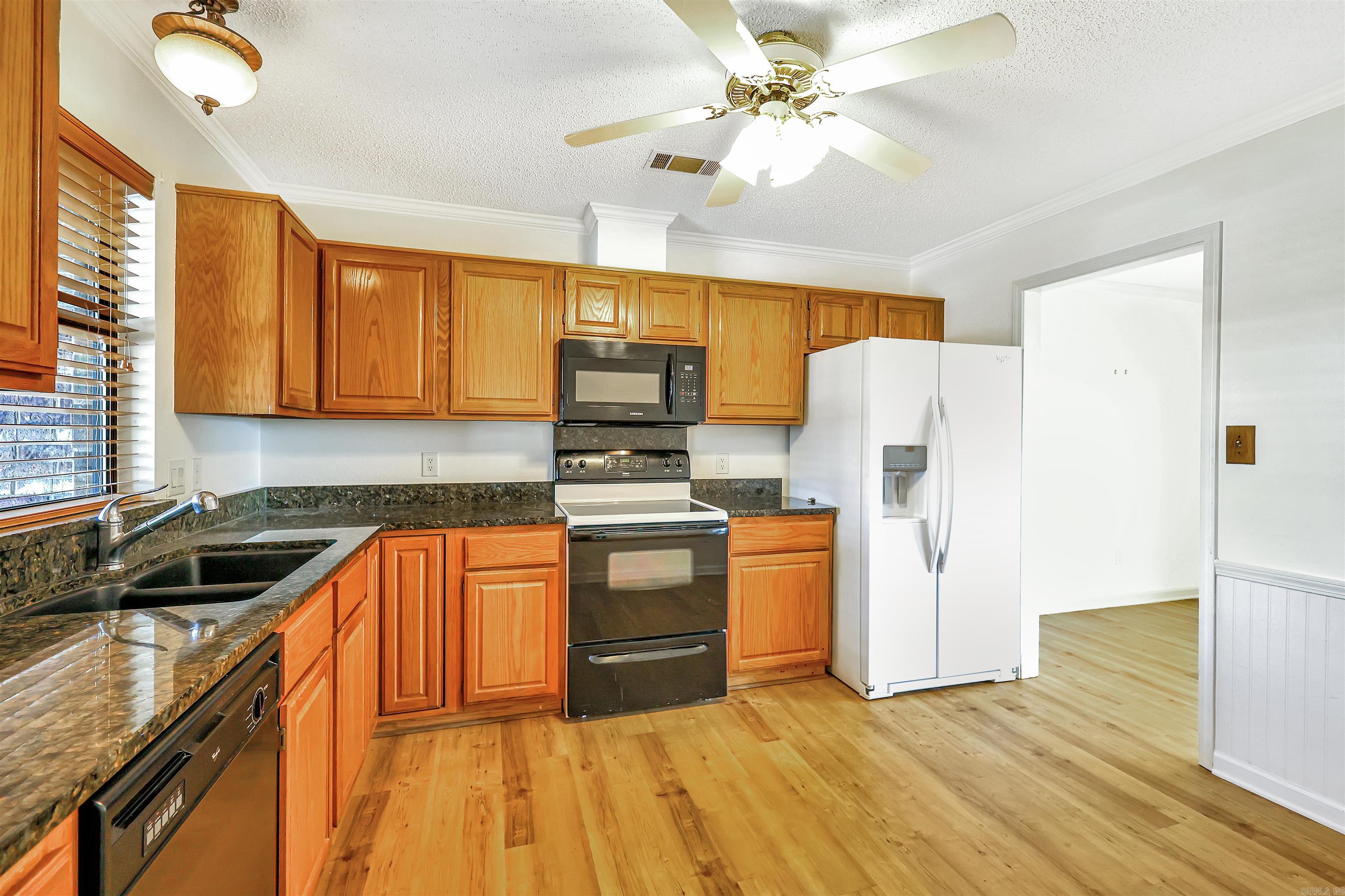 124 CORPORATE  Hot Springs, AR