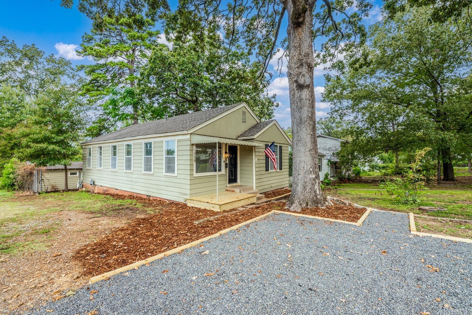 1908 S Pierce  Little Rock, AR