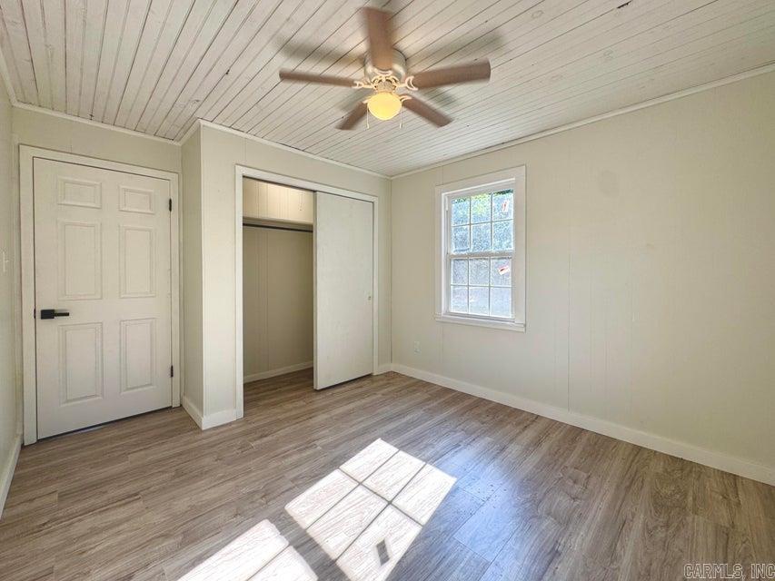 875 Gravel  Newark, AR