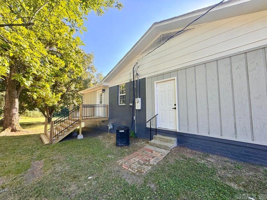 875 Gravel  Newark, AR