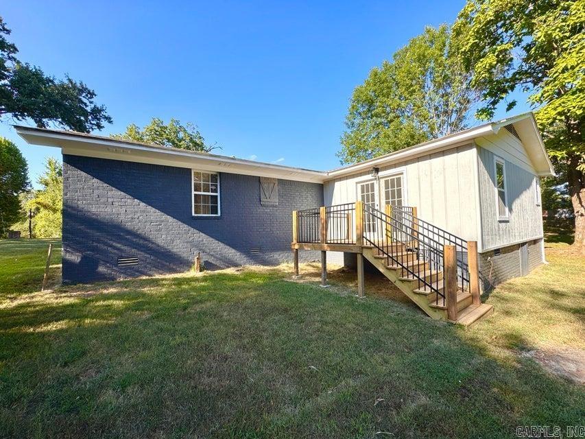 875 Gravel  Newark, AR