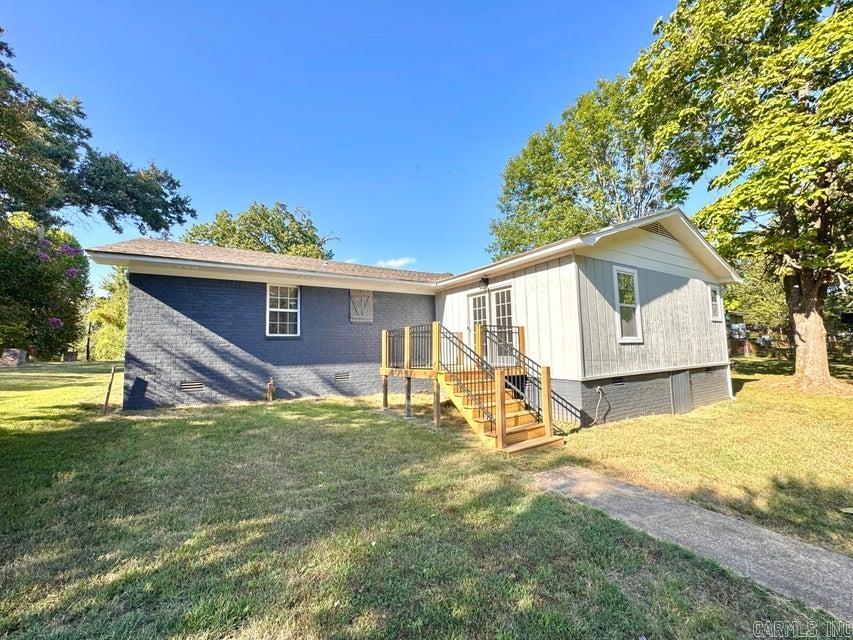 875 Gravel  Newark, AR