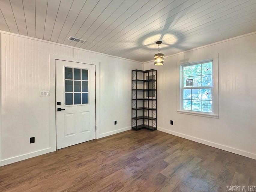 875 Gravel  Newark, AR