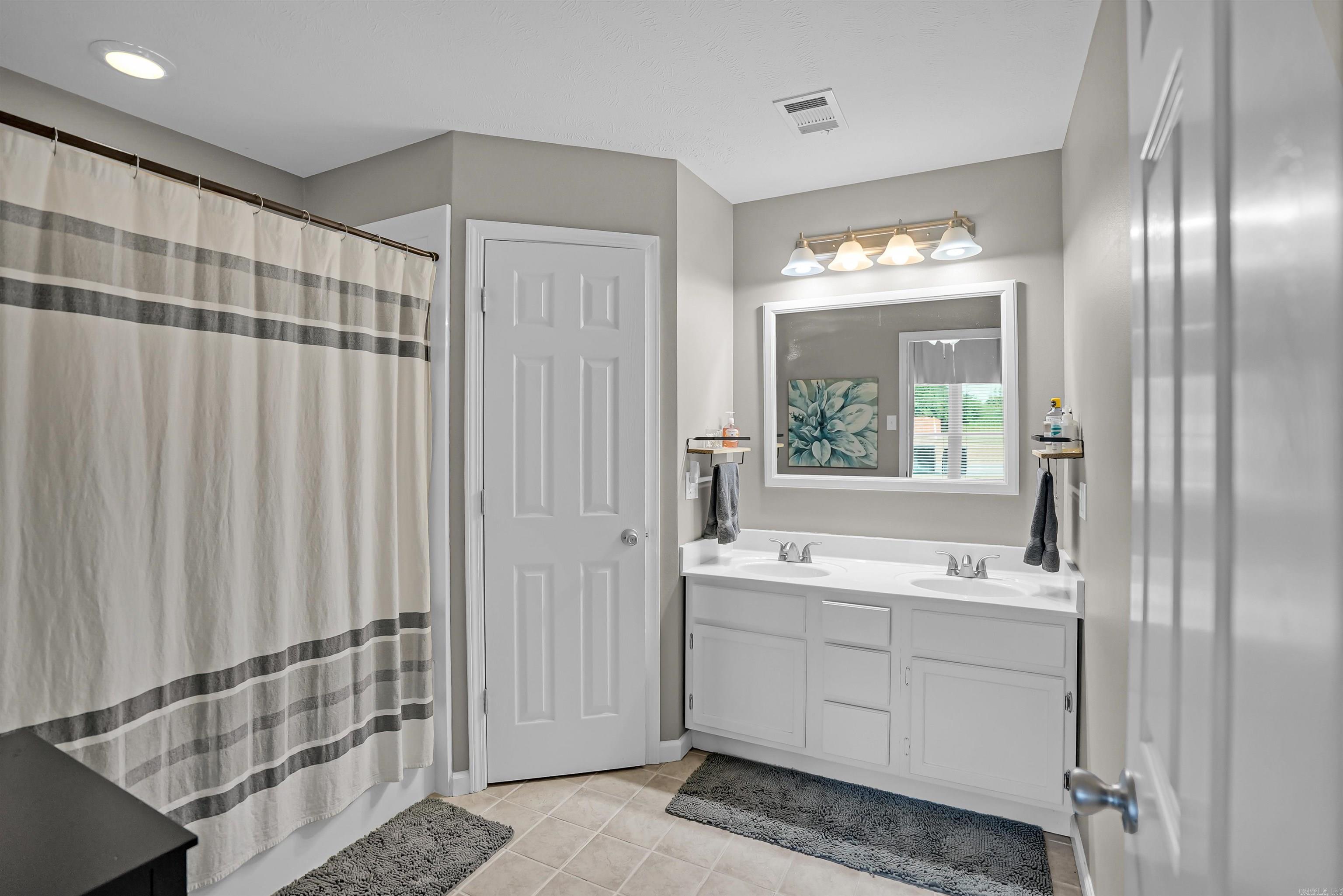 15 Dove Creek  Vilonia, AR