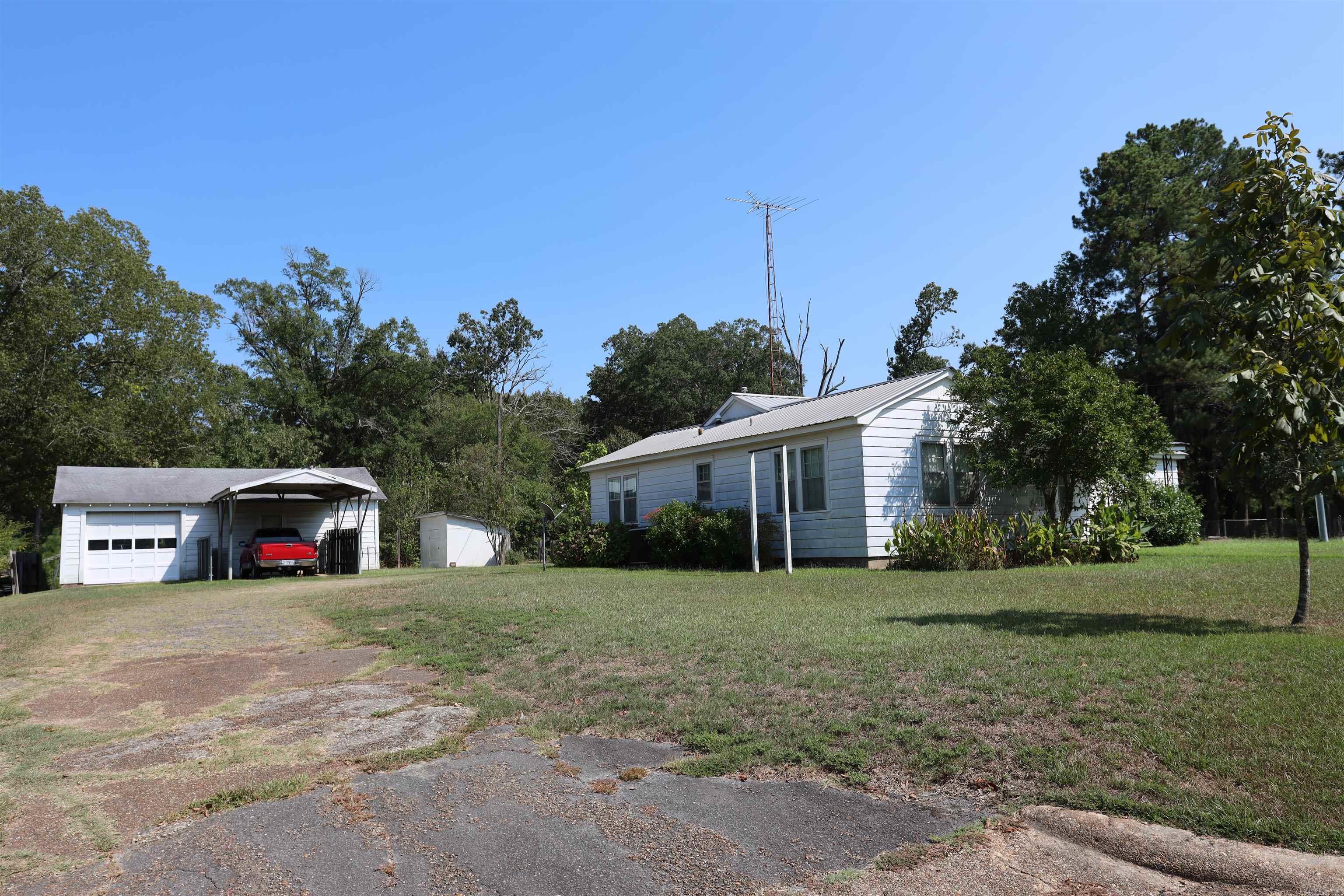 1100 N Charlette  Fordyce, AR
