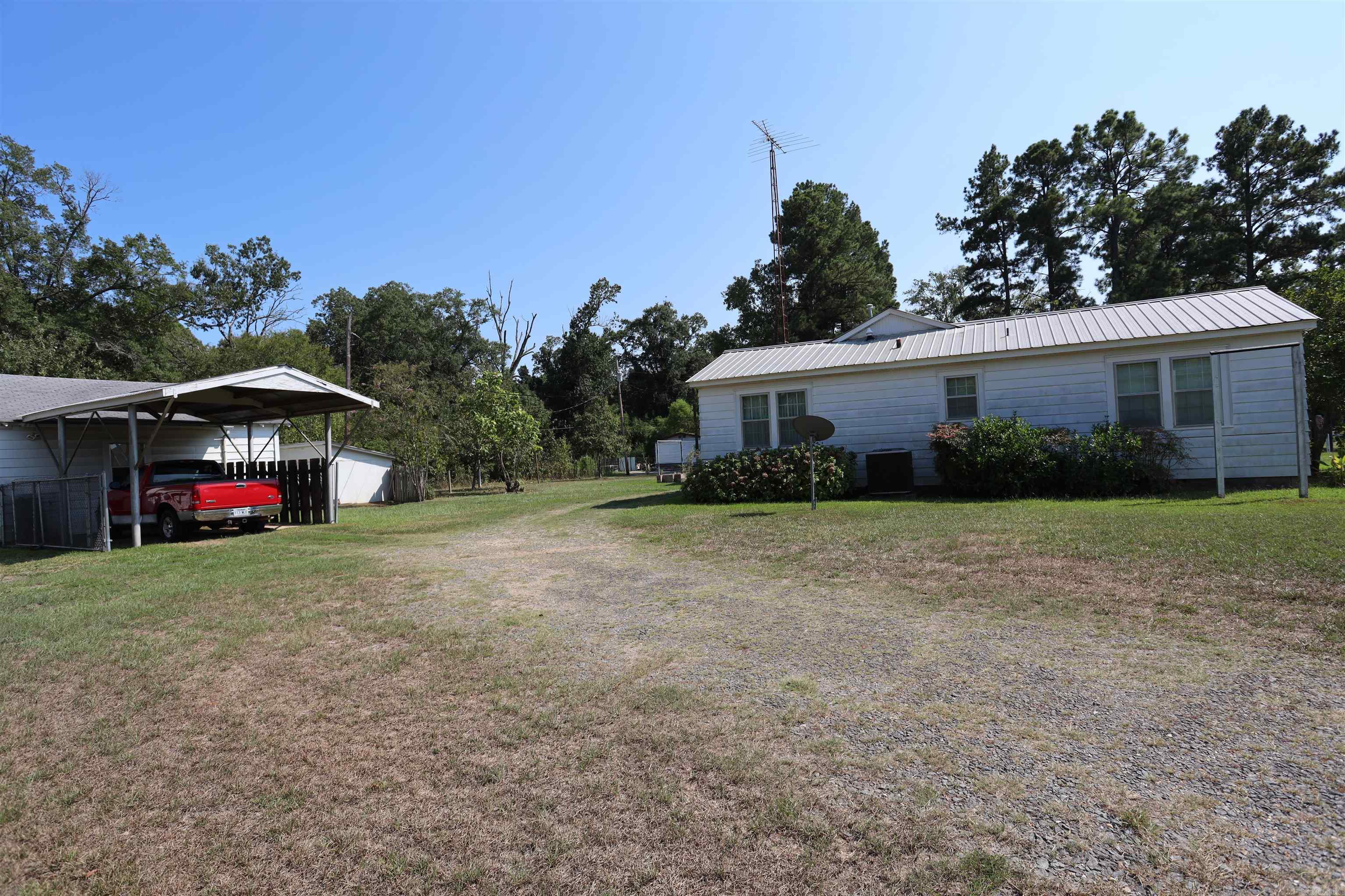 1100 N Charlette  Fordyce, AR