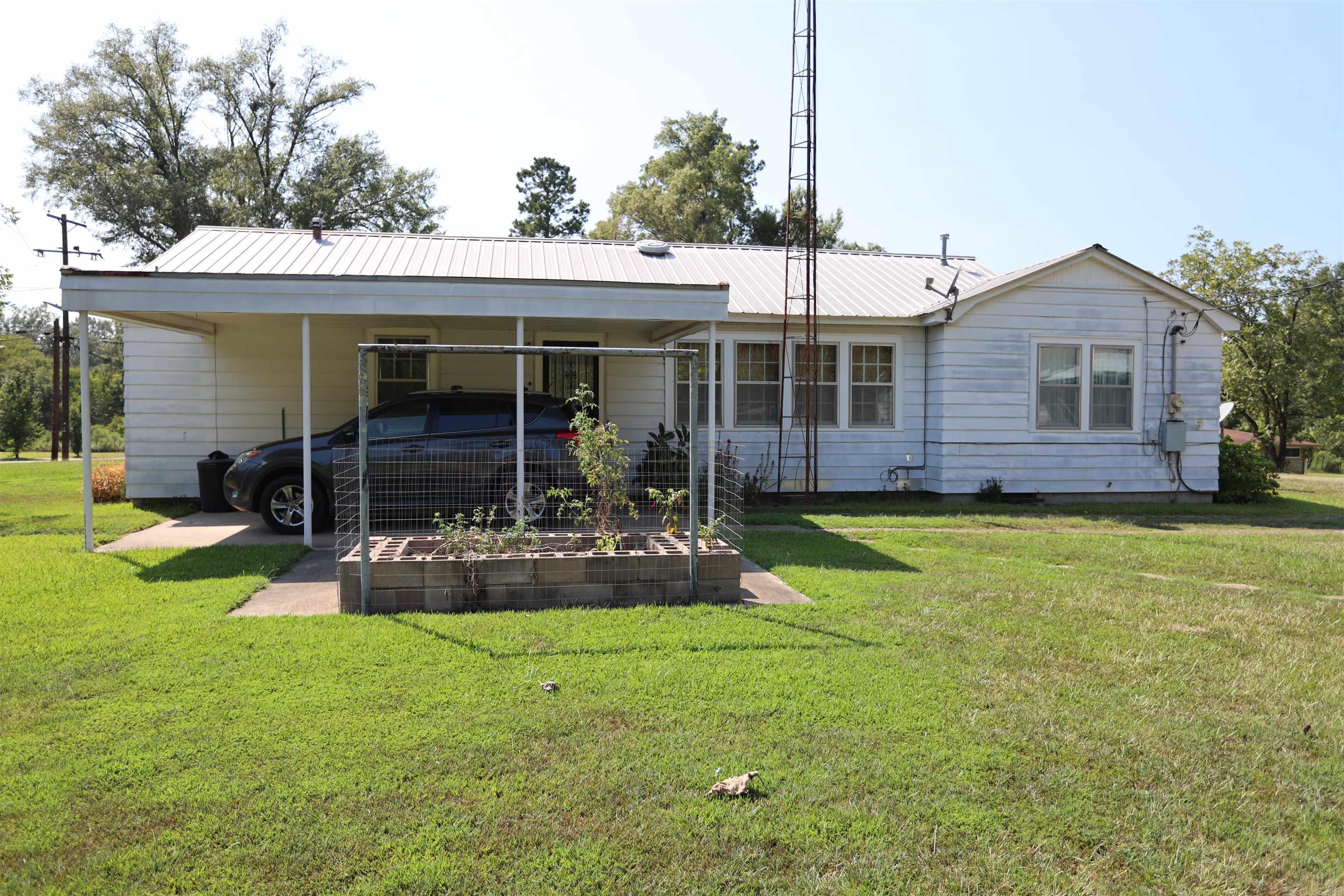 1100 N Charlette  Fordyce, AR