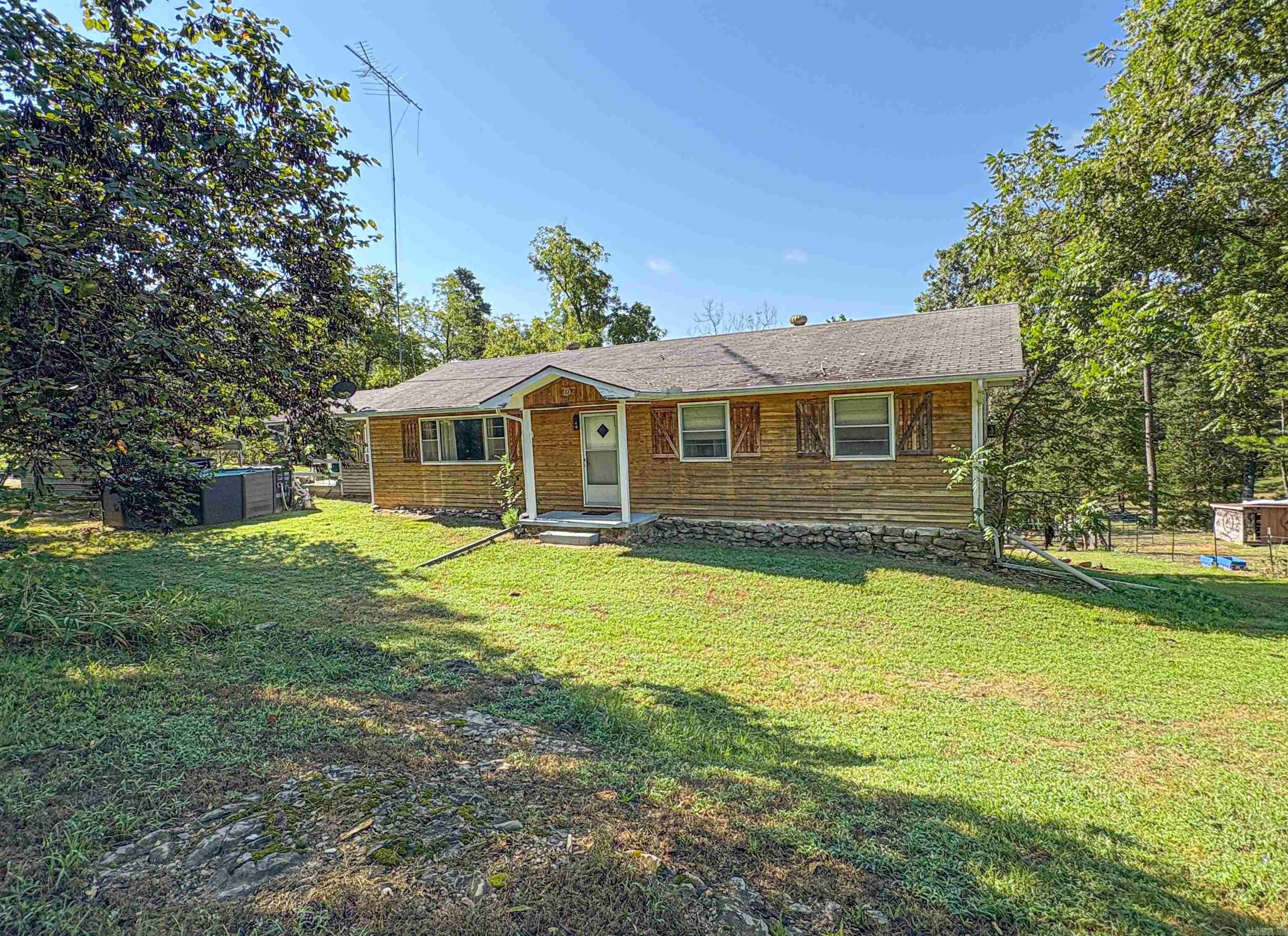 33 Ewe  Yellville, AR