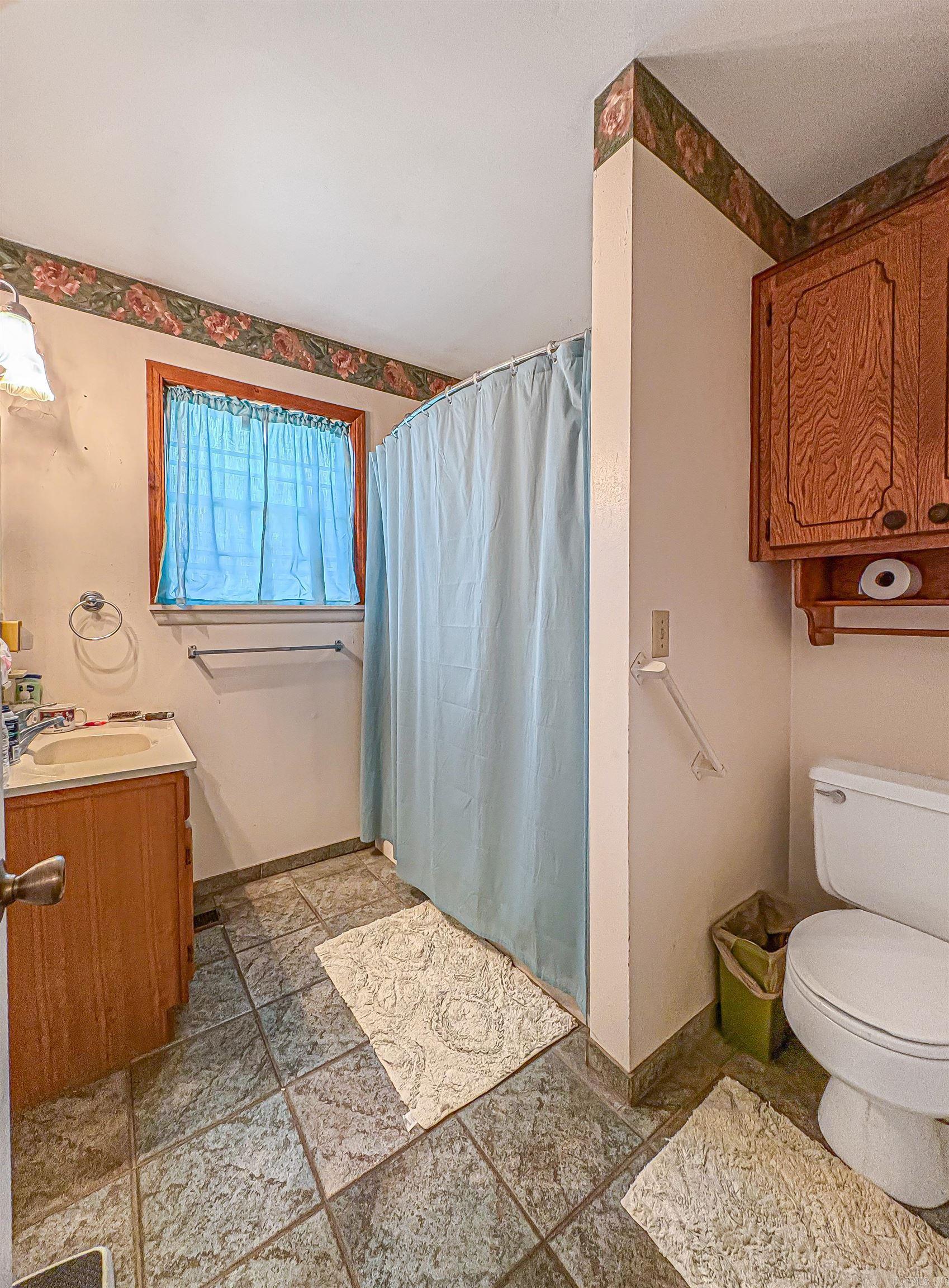 33 Ewe  Yellville, AR