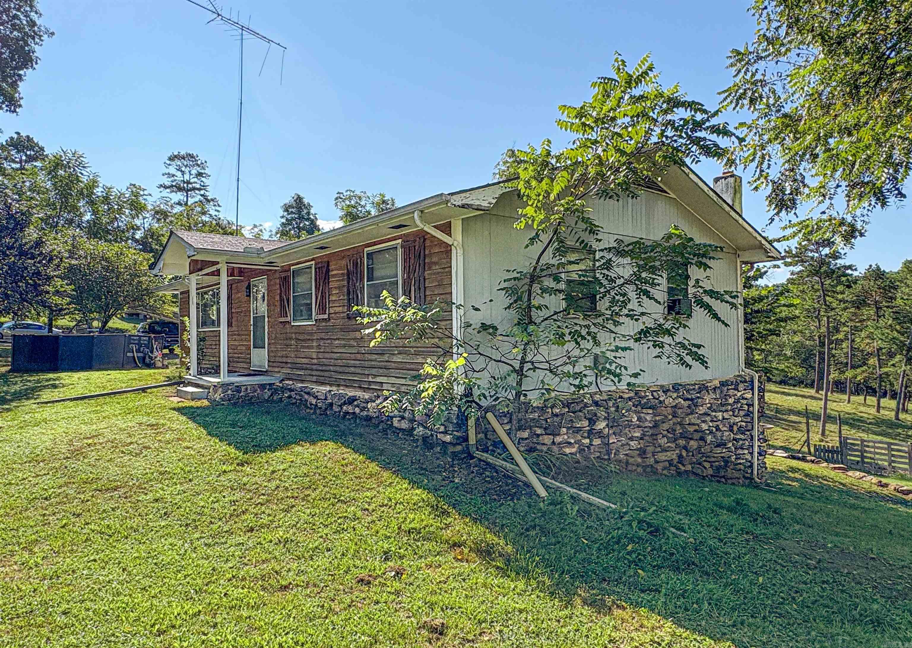 33 Ewe  Yellville, AR