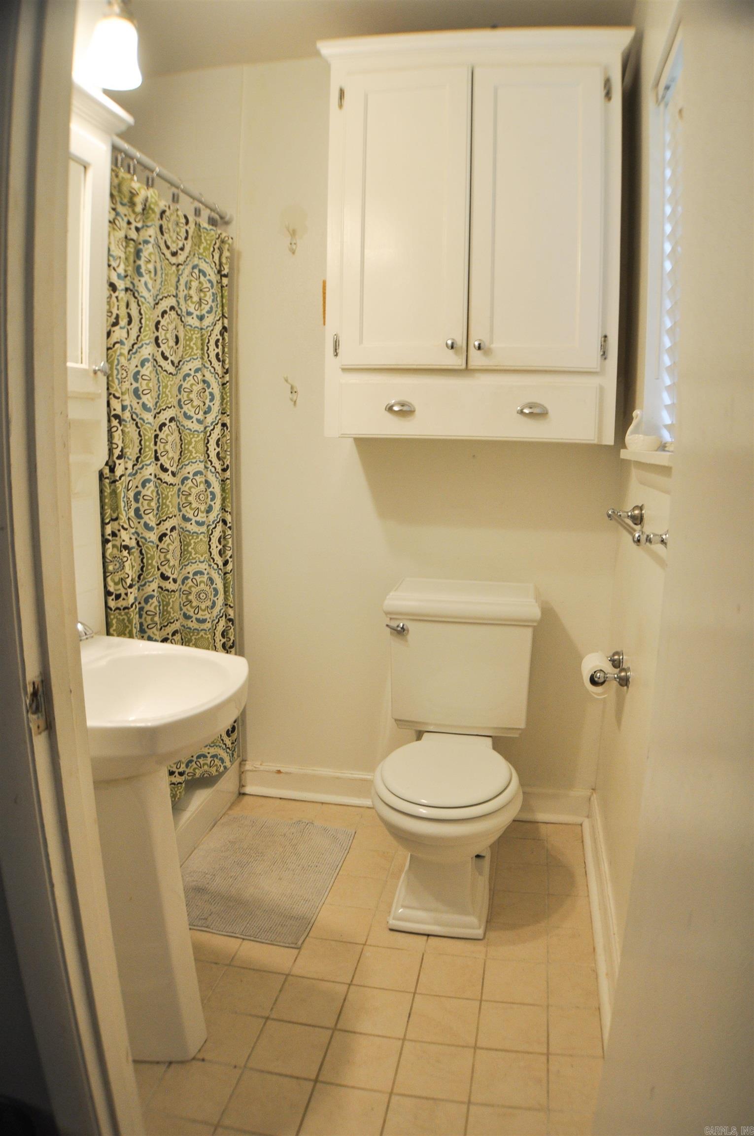 15 Tomahawk Road Little Rock, AR 72205-5047