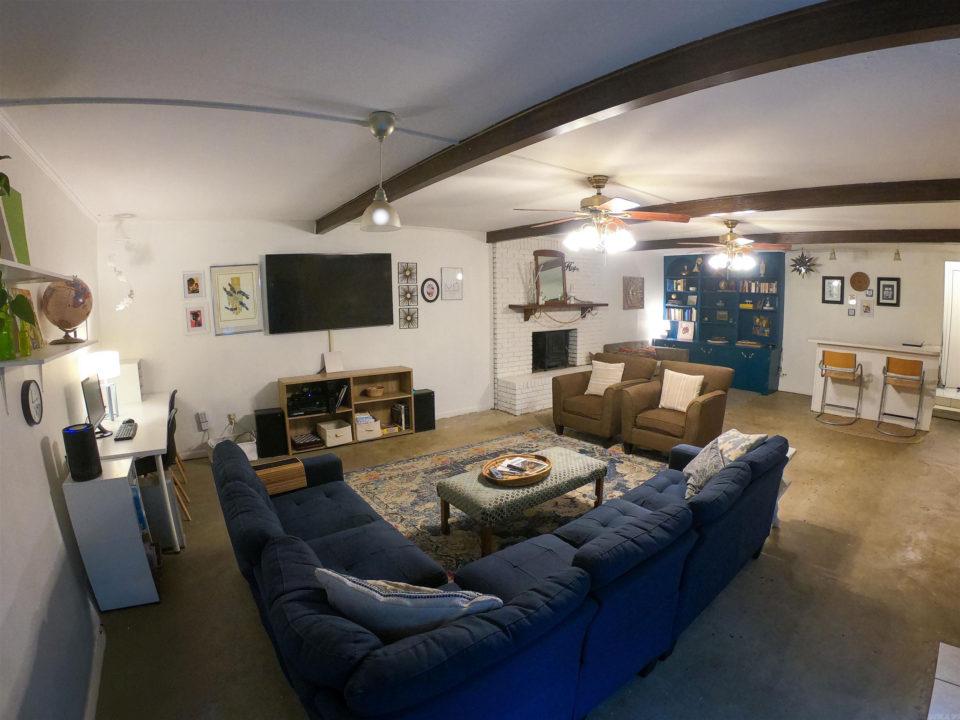 15 Tomahawk Road Little Rock, AR 72205-5047