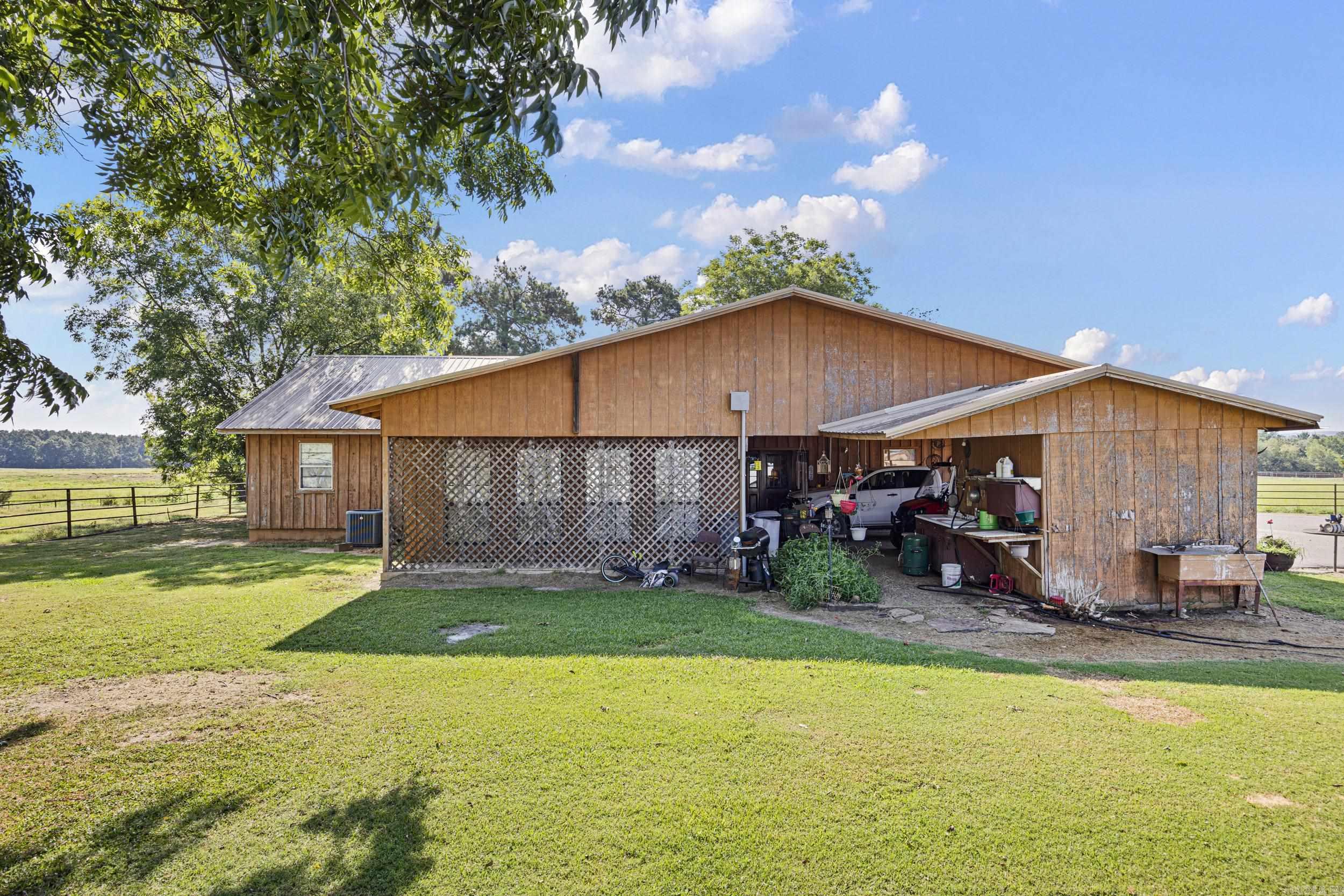 10577 Pleasant Valley  Ola, AR