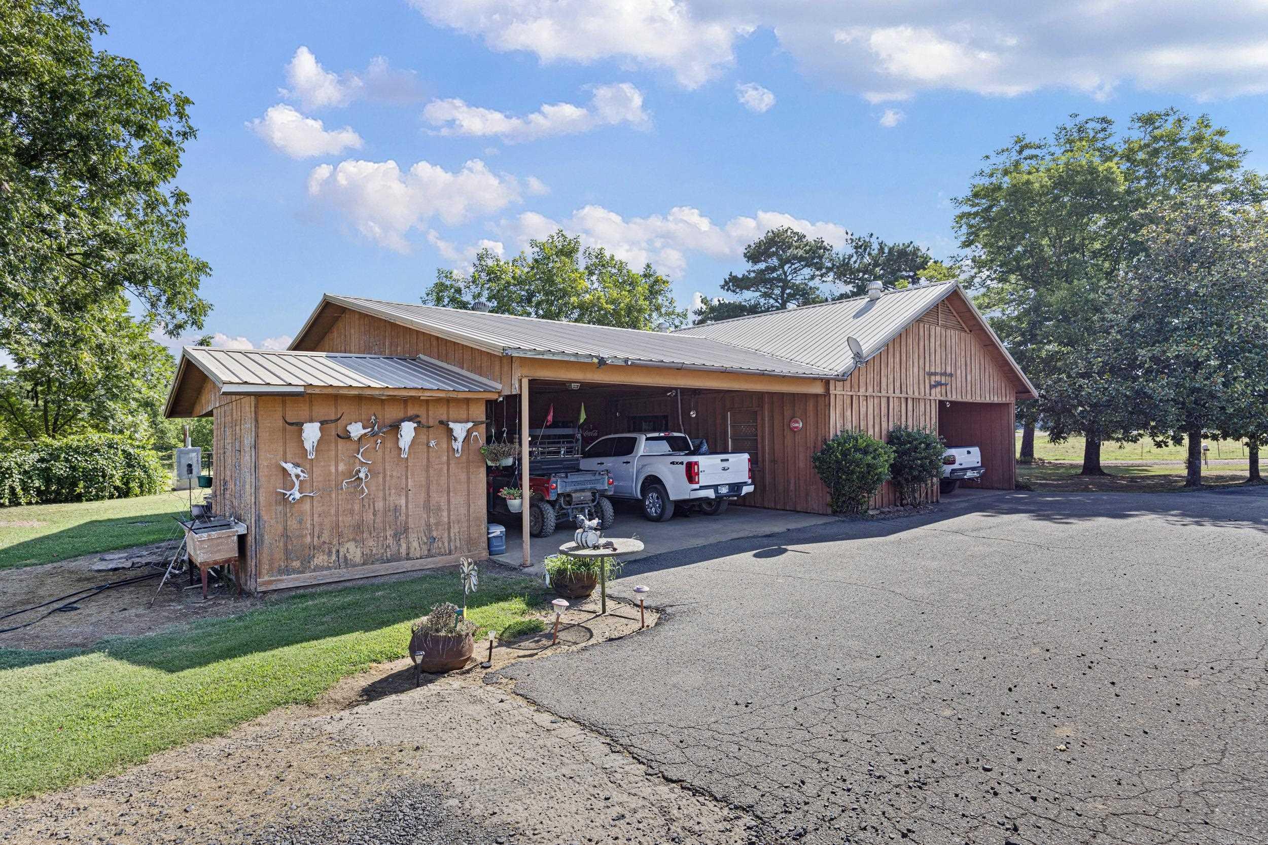 10577 Pleasant Valley  Ola, AR