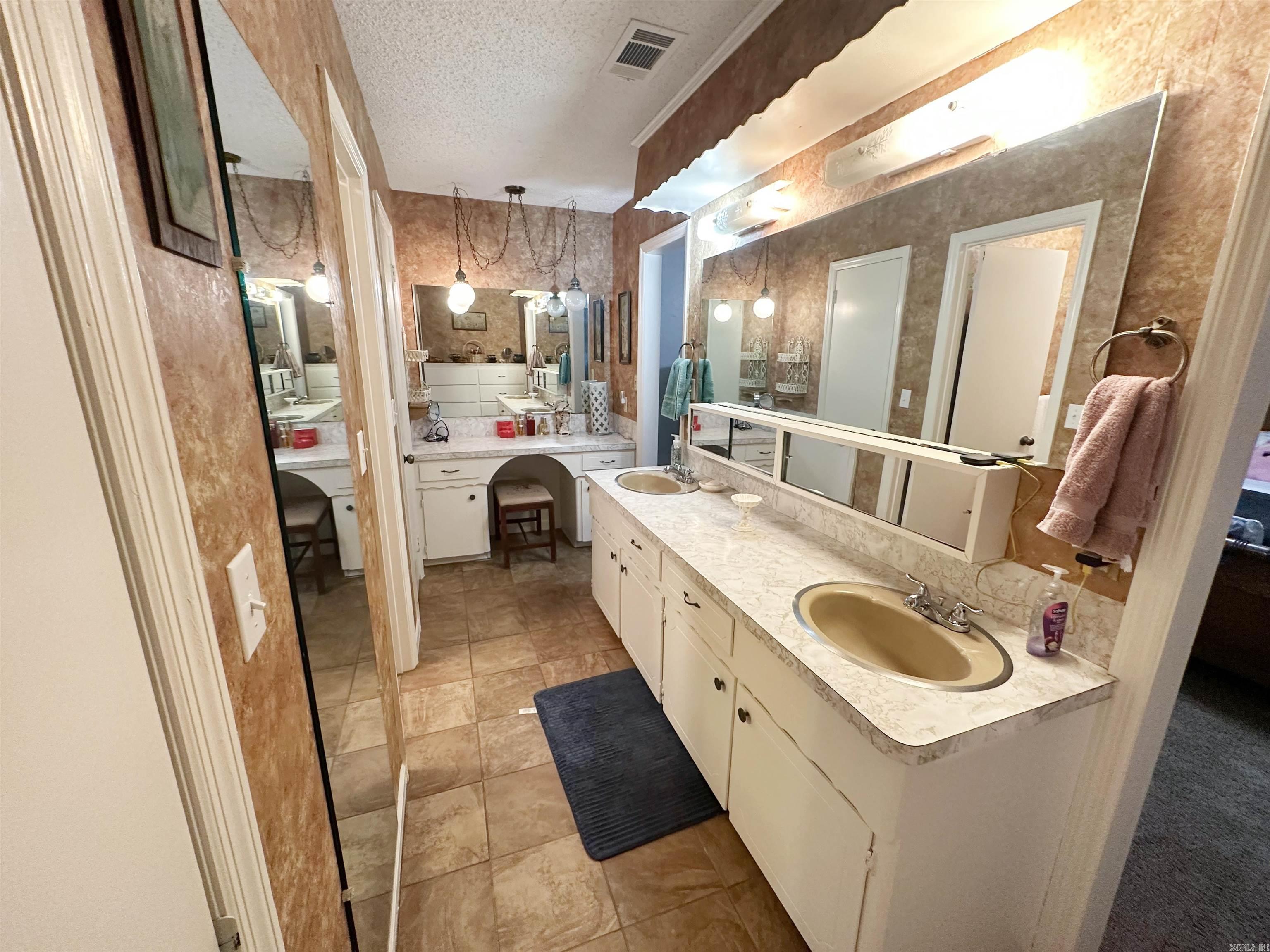 1215 Mary  Glenwood, AR