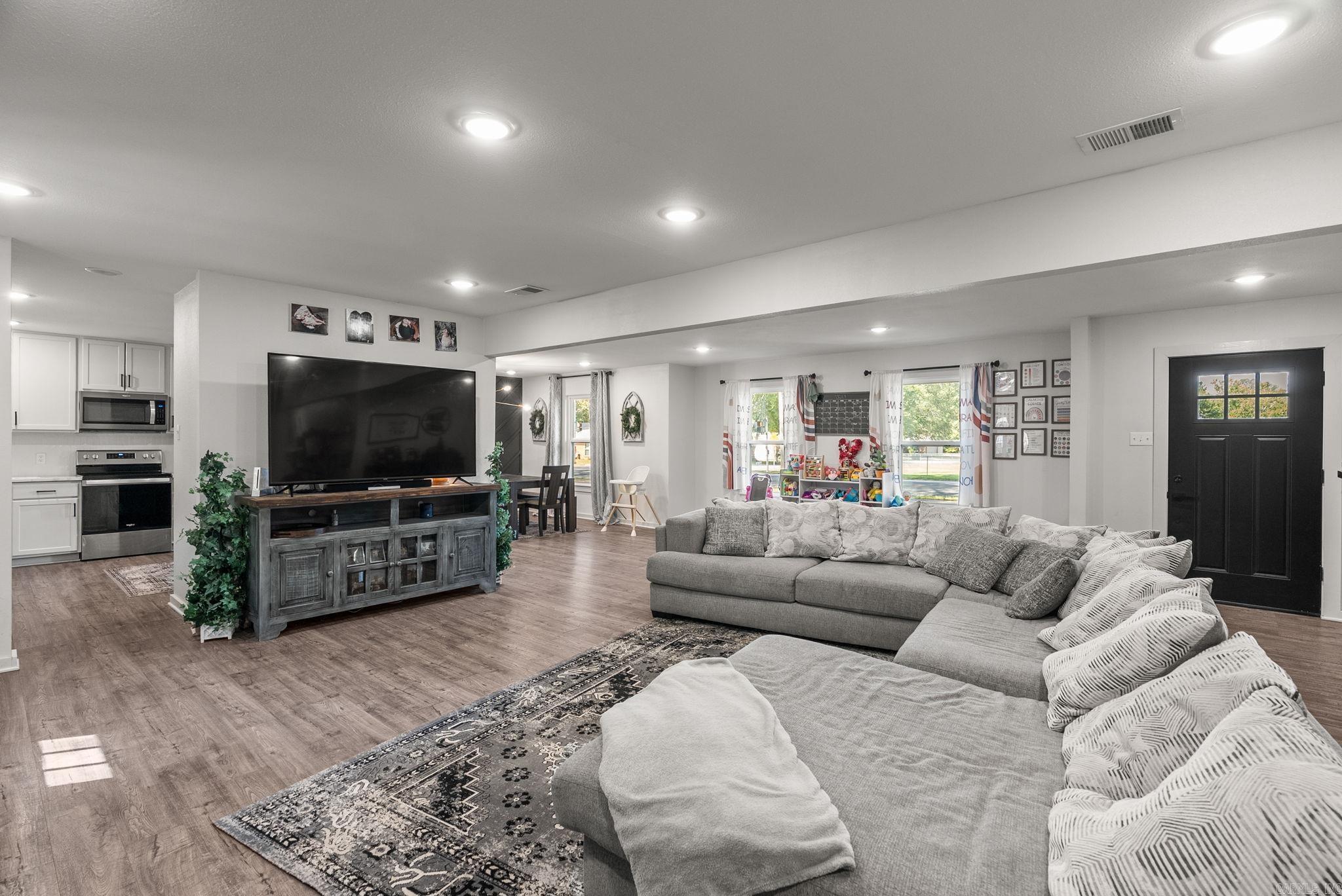 50 White Oak  Conway, AR