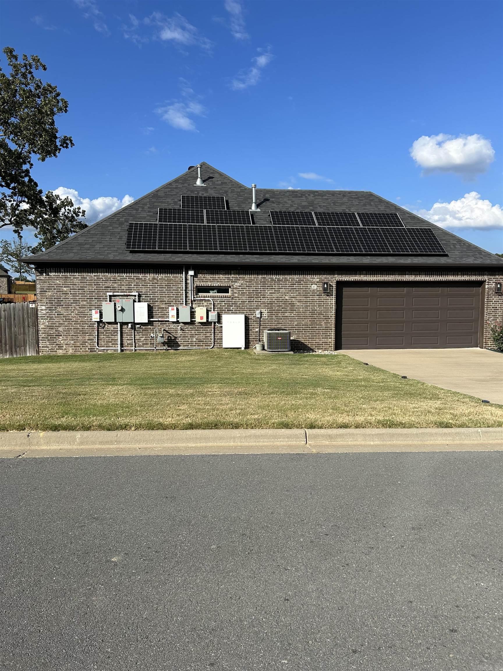 933 Millers Glen  Sherwood, AR