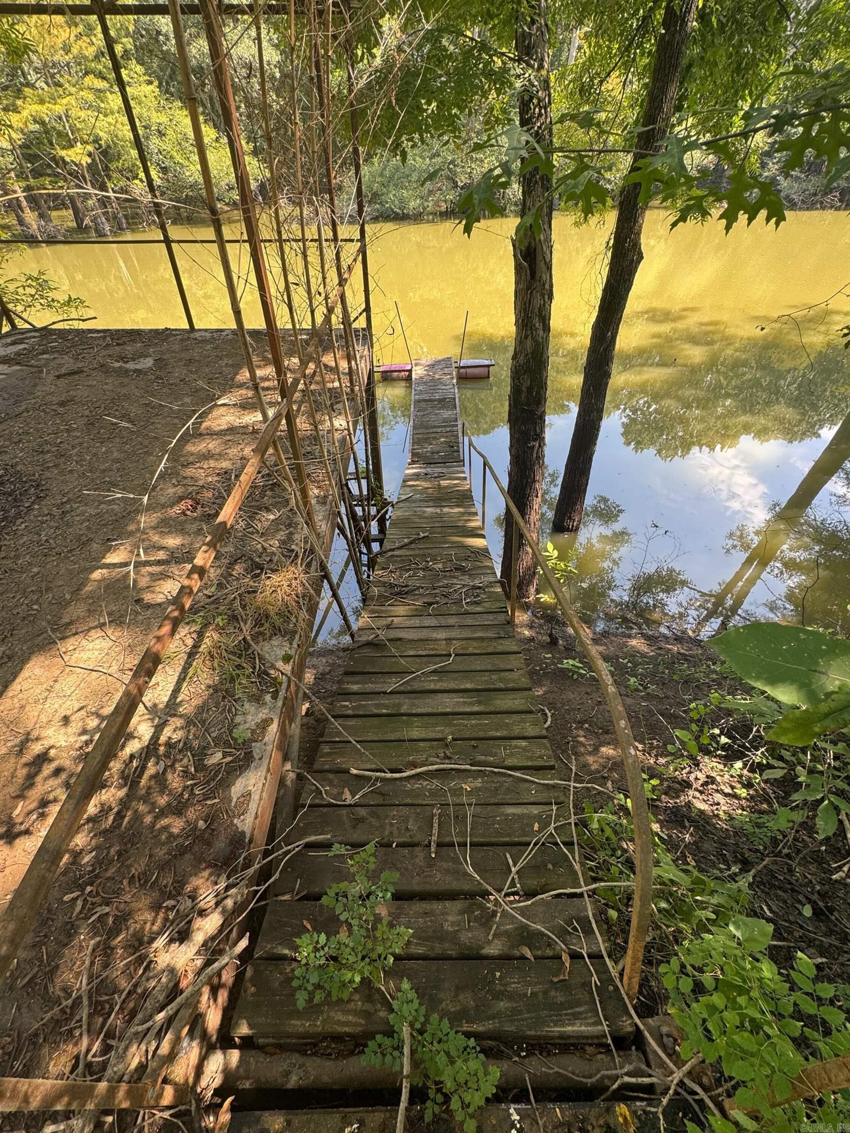 1806 County Rd 150  Augusta, AR