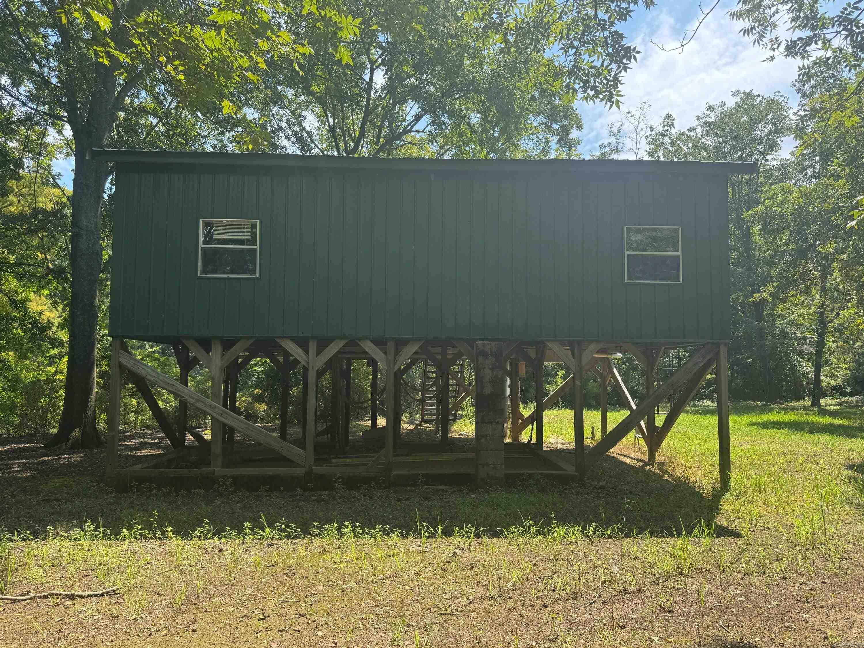 1806 County Rd 150  Augusta, AR