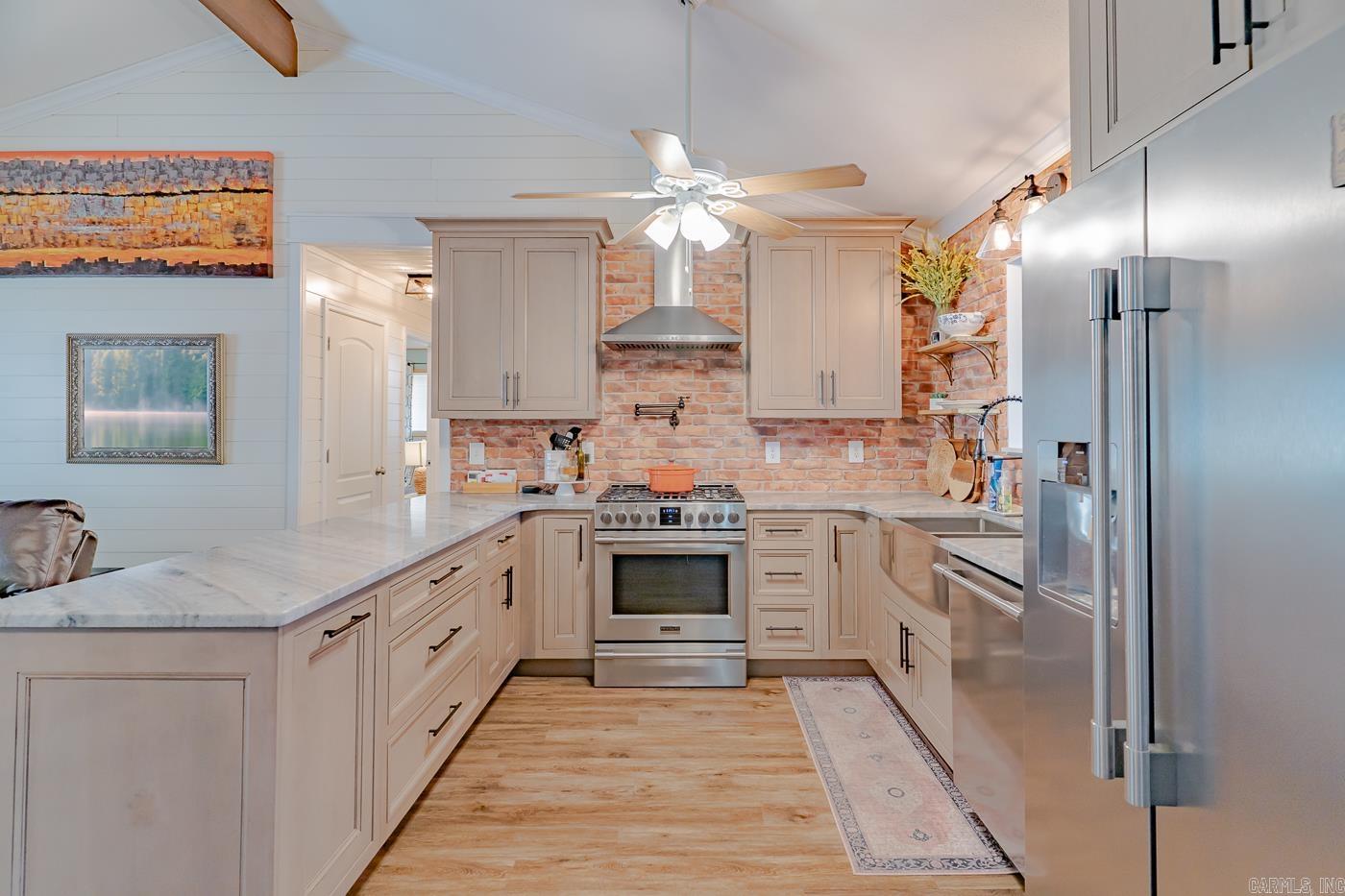 244 E Lakeshore  Cherokee Village, AR