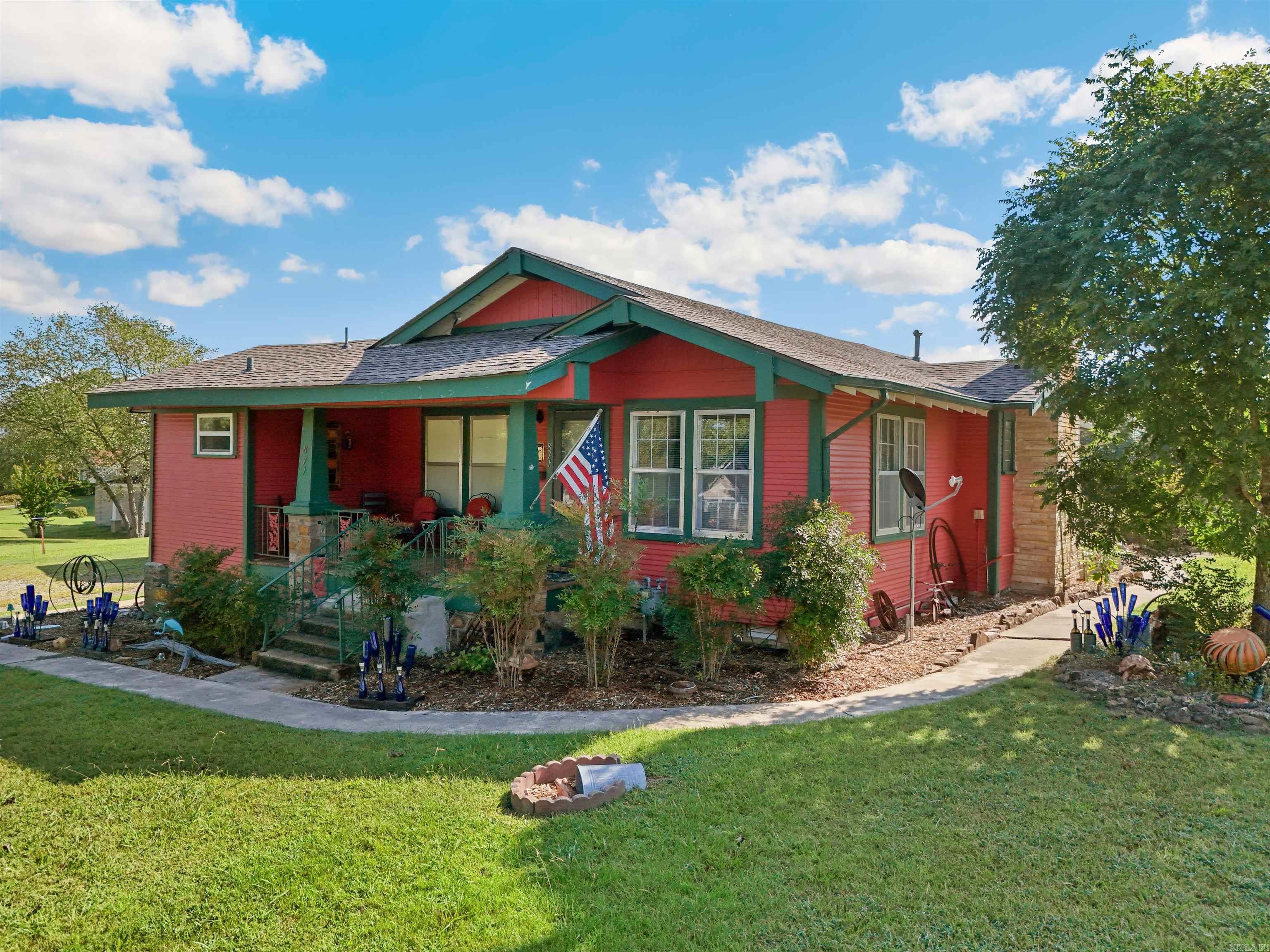 871 S 65  Clinton, AR
