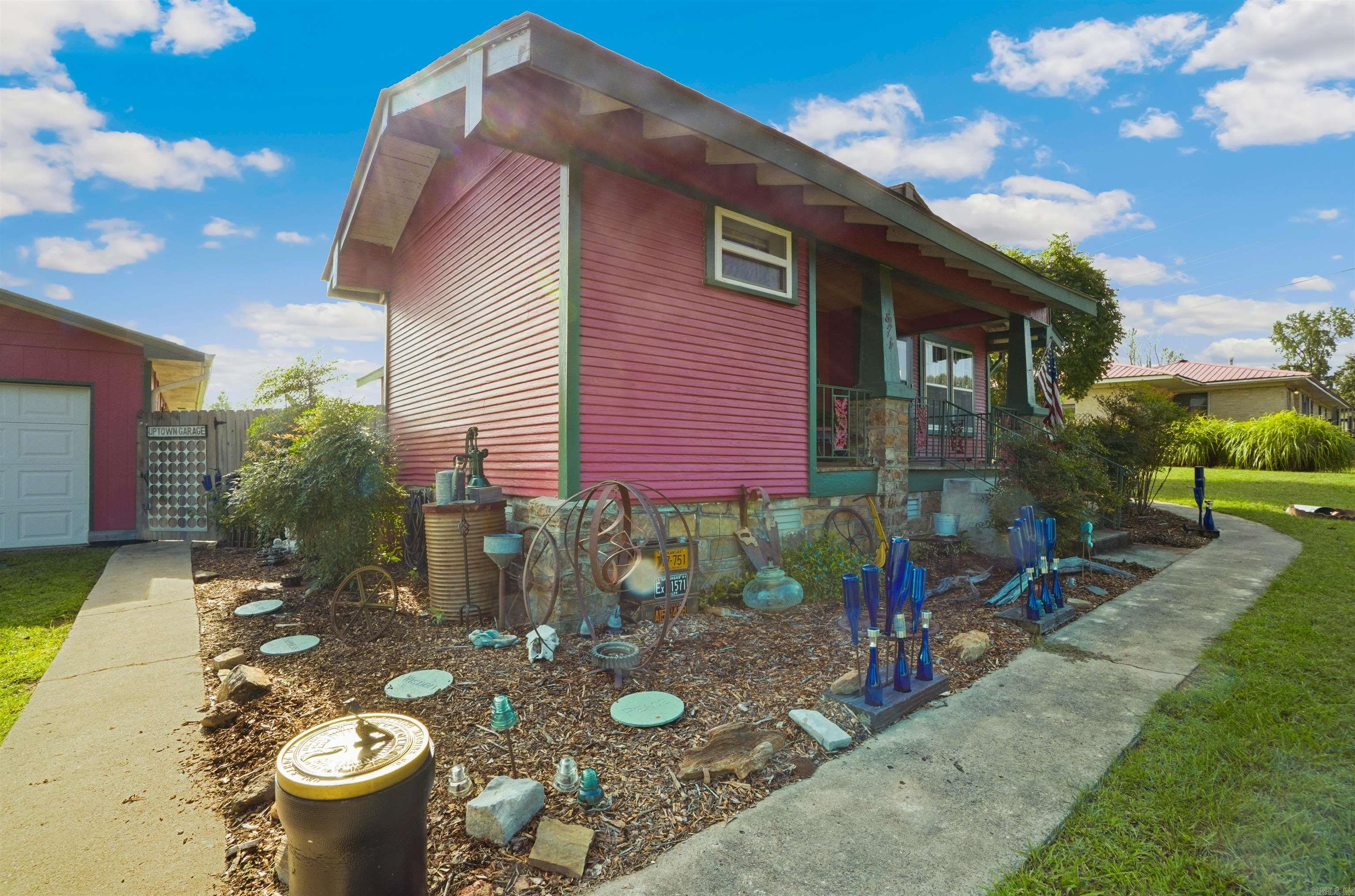 871 S 65  Clinton, AR
