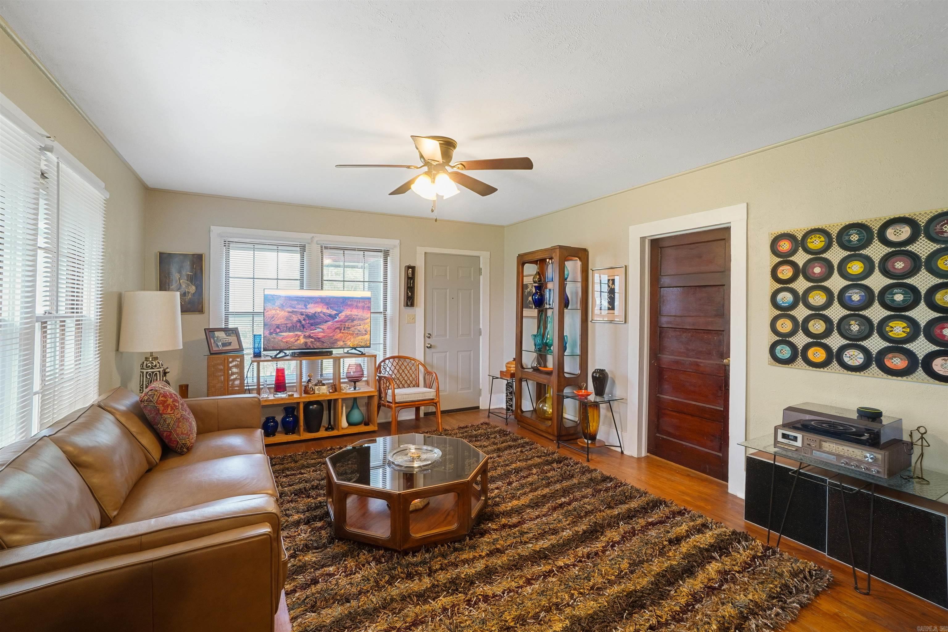 871 S 65  Clinton, AR