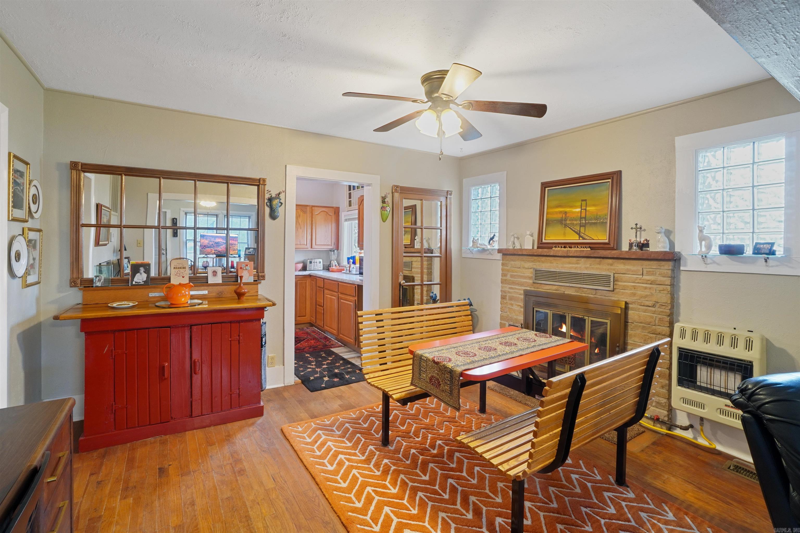 871 S 65  Clinton, AR