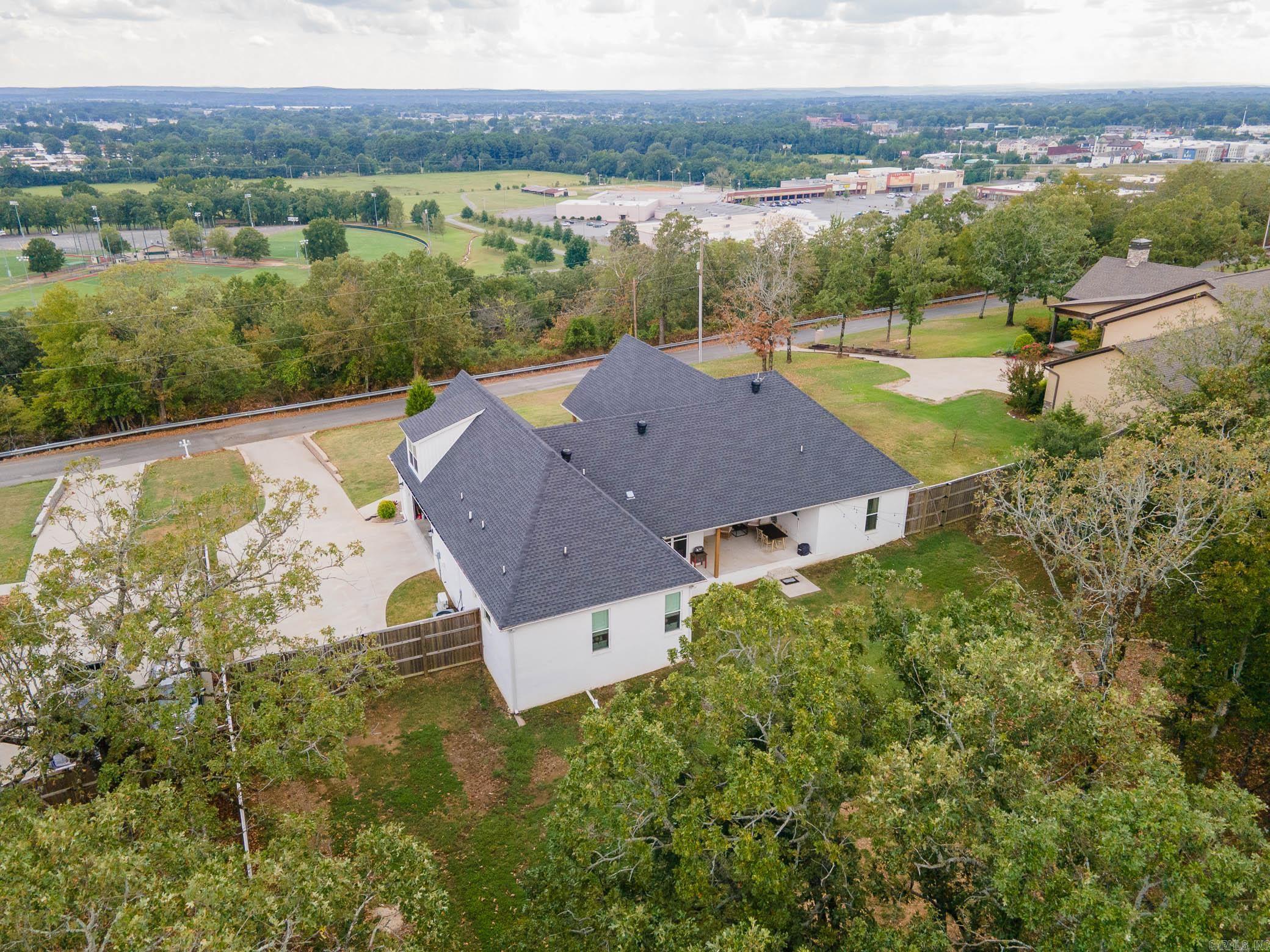 220 E Grandview Heights  Conway, AR