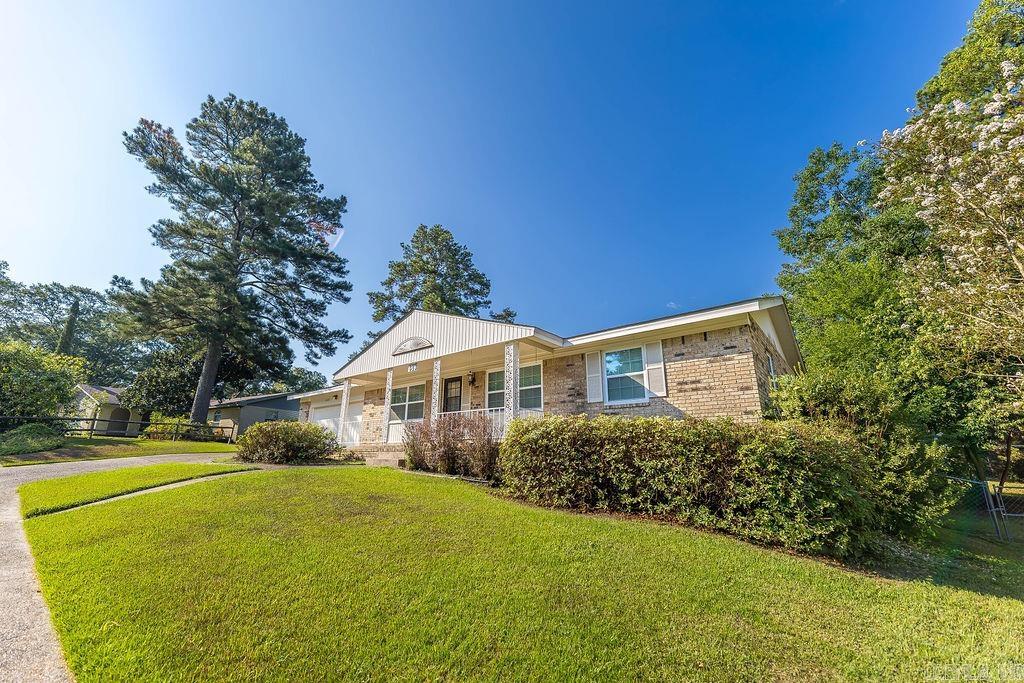 413 Robin Rd  El Dorado, AR