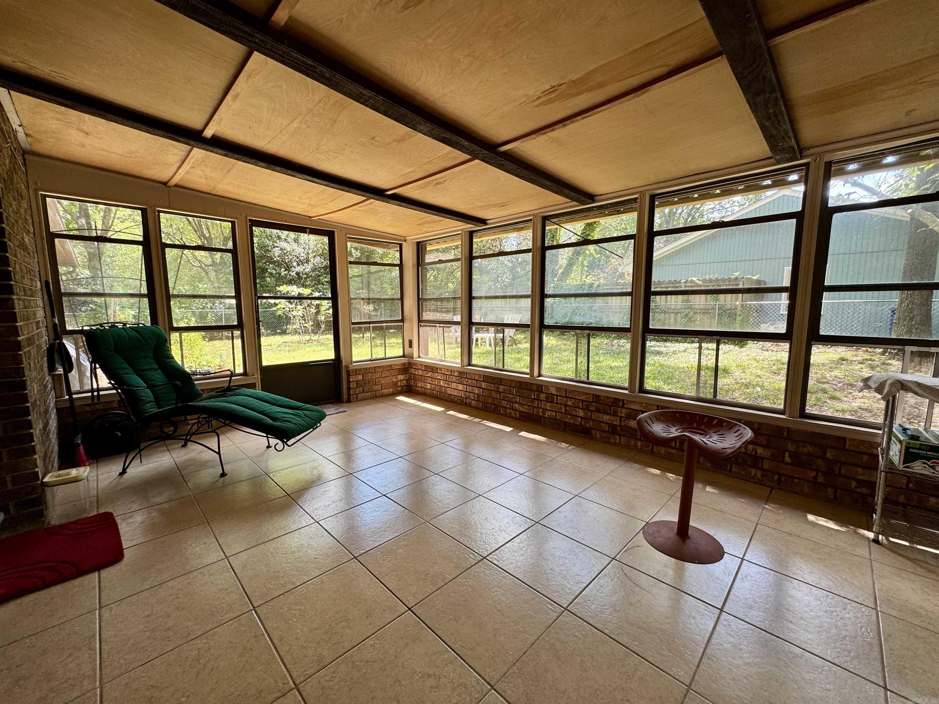 1909 Creekwood  Conway, AR