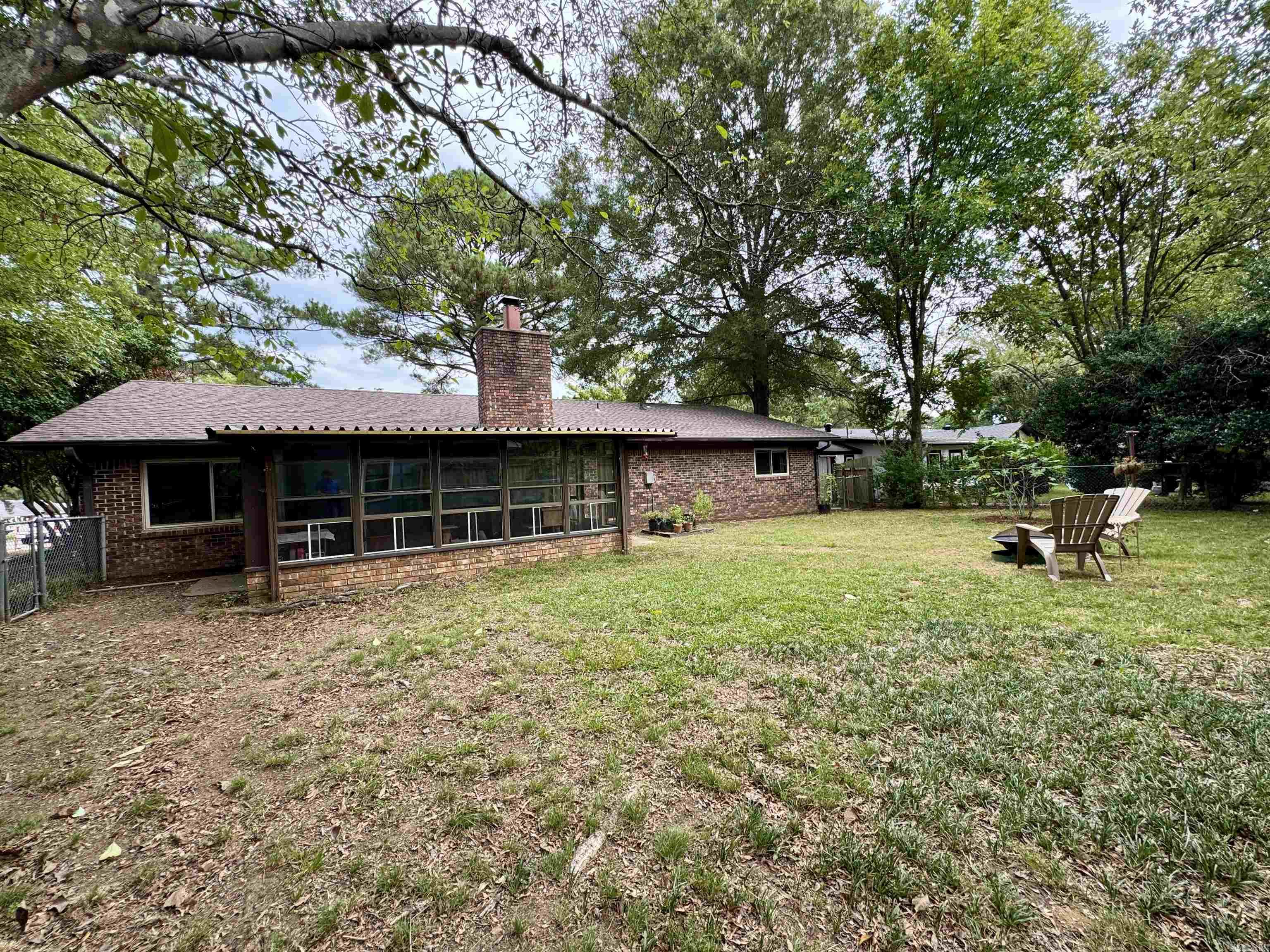 1909 Creekwood  Conway, AR
