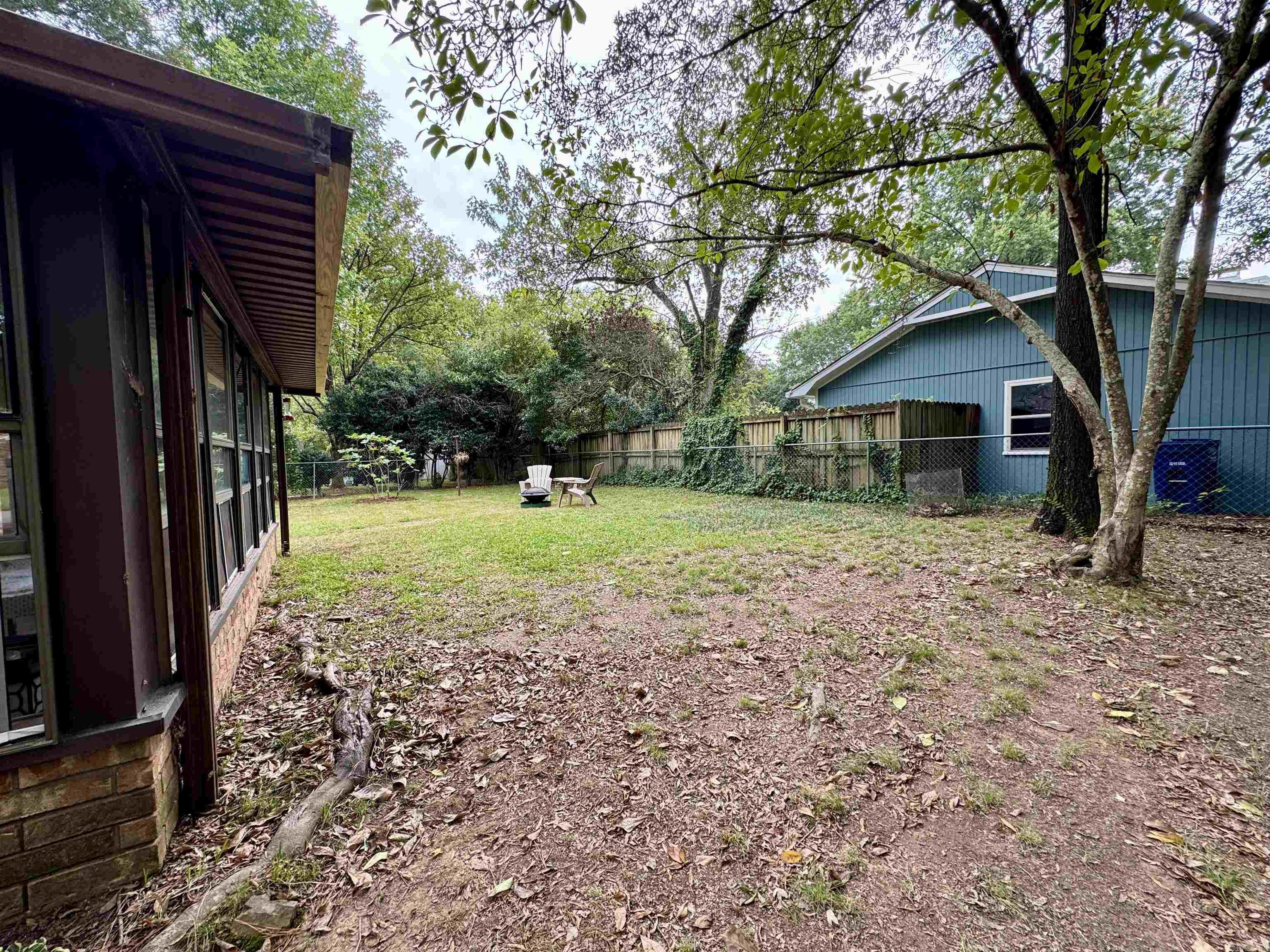 1909 Creekwood  Conway, AR