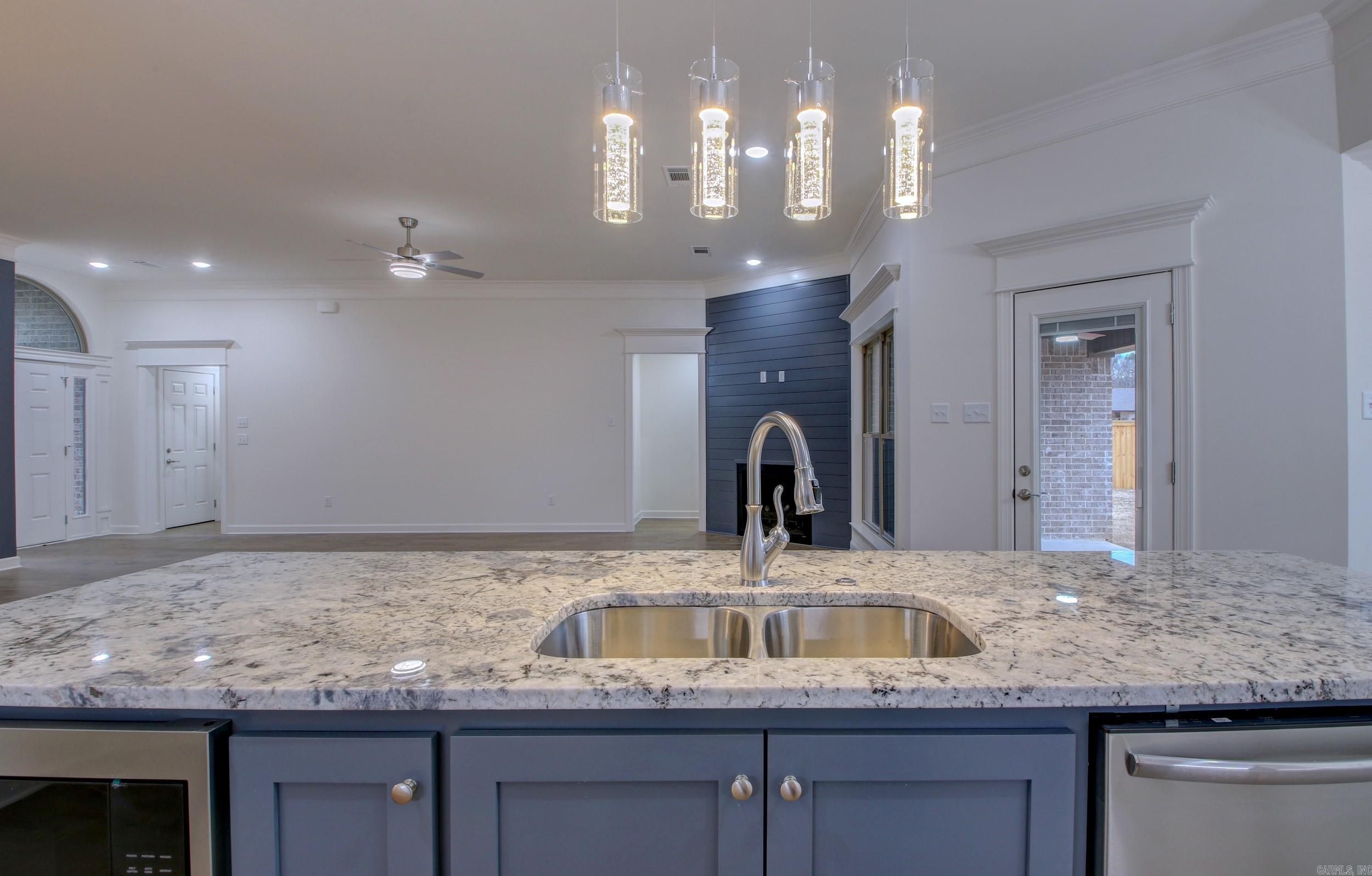 71 Corniche Cove  Maumelle, AR