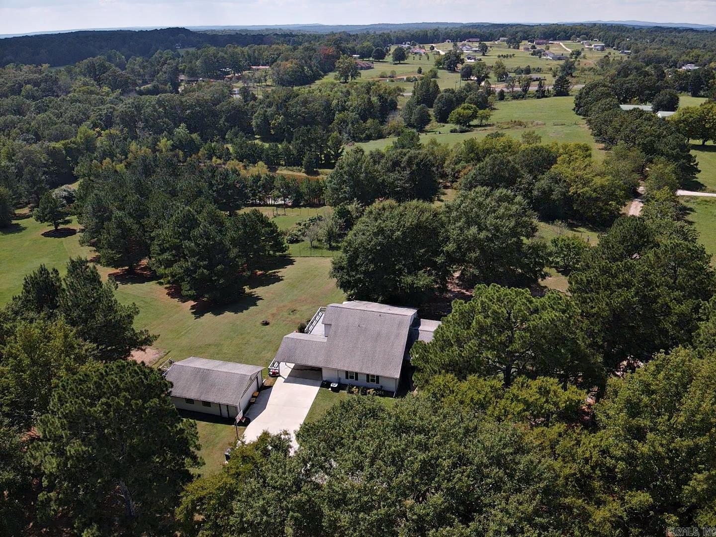 2152 Thomas  Bismarck, AR