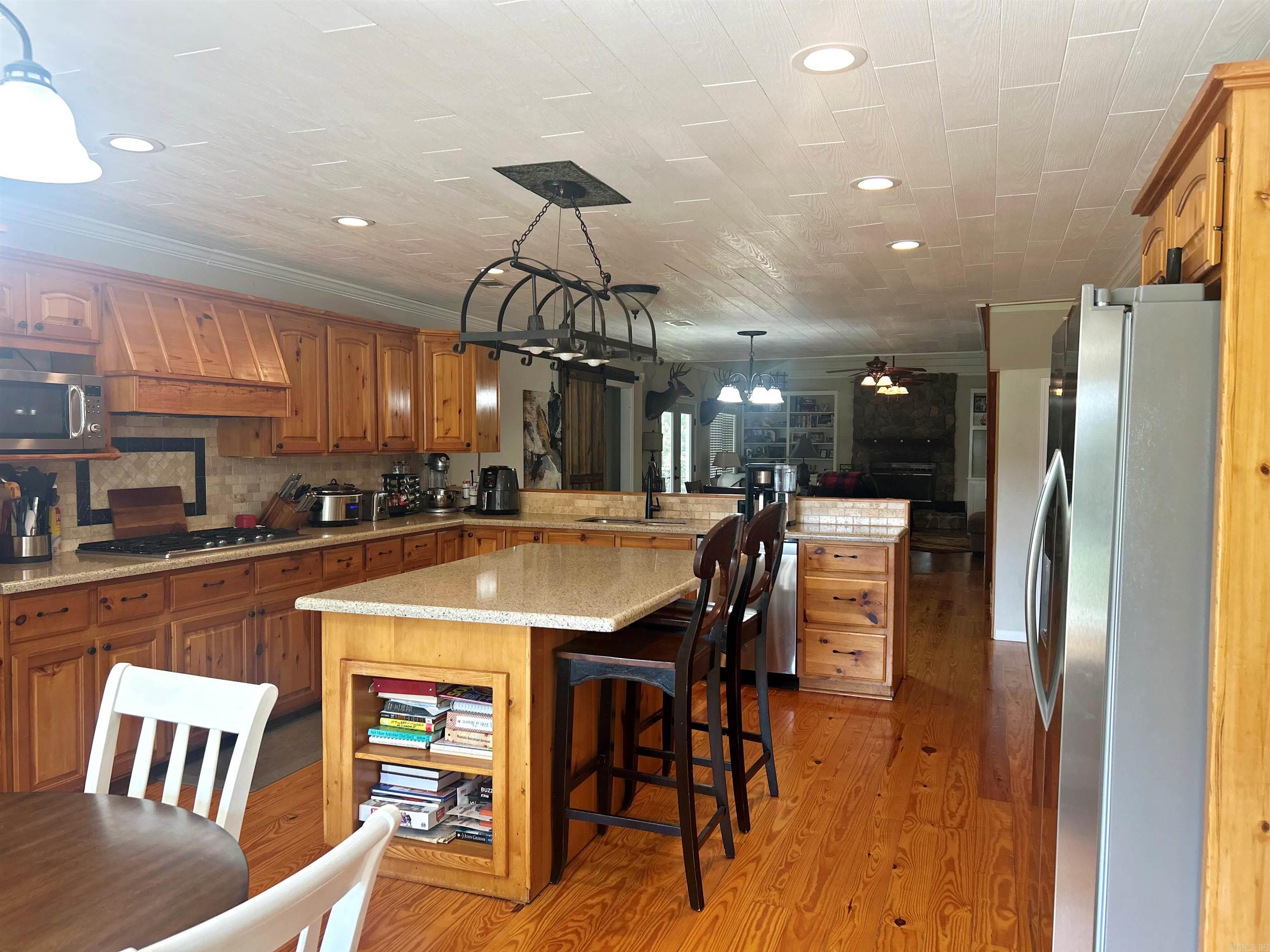 2152 Thomas  Bismarck, AR