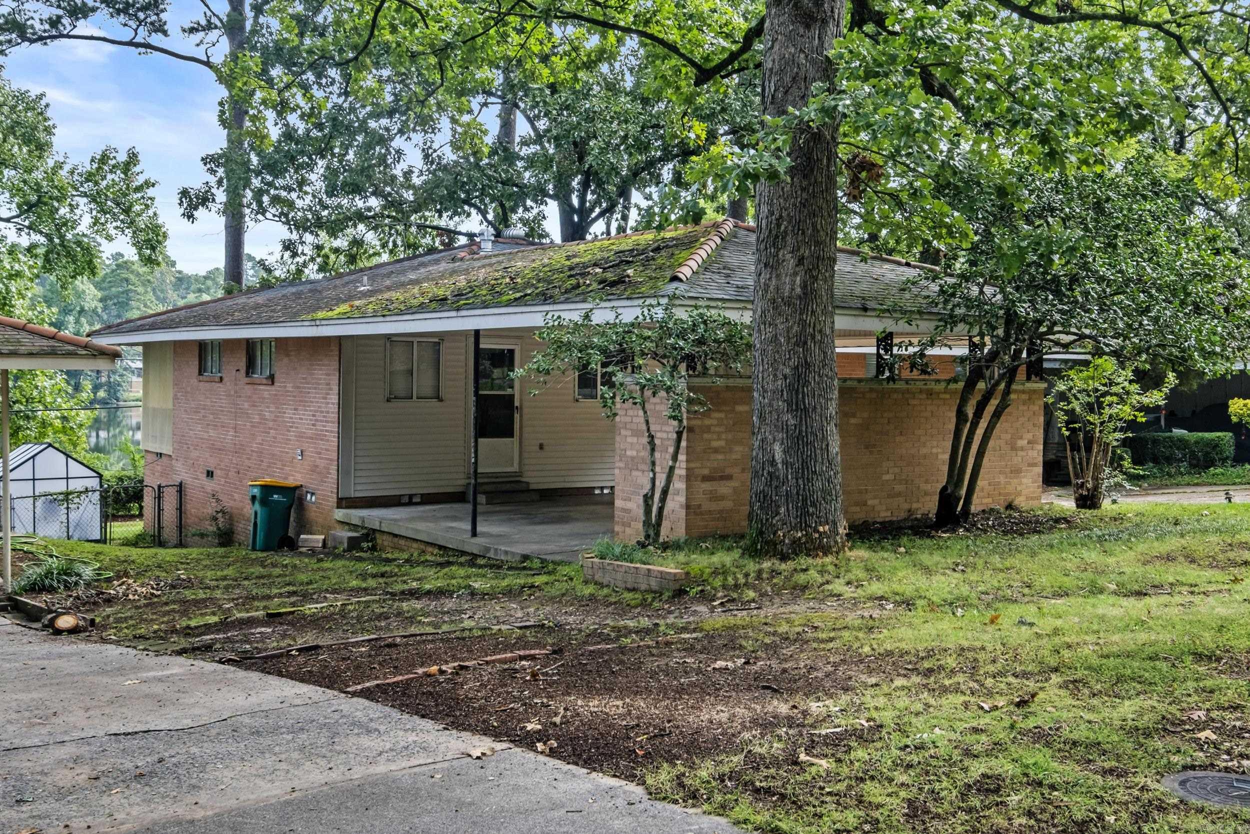 32 Lakeshore Drive  Little Rock, AR