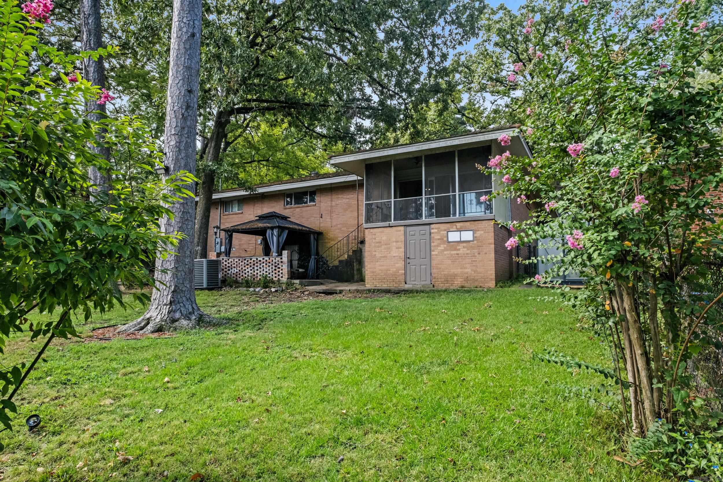 32 Lakeshore Drive  Little Rock, AR