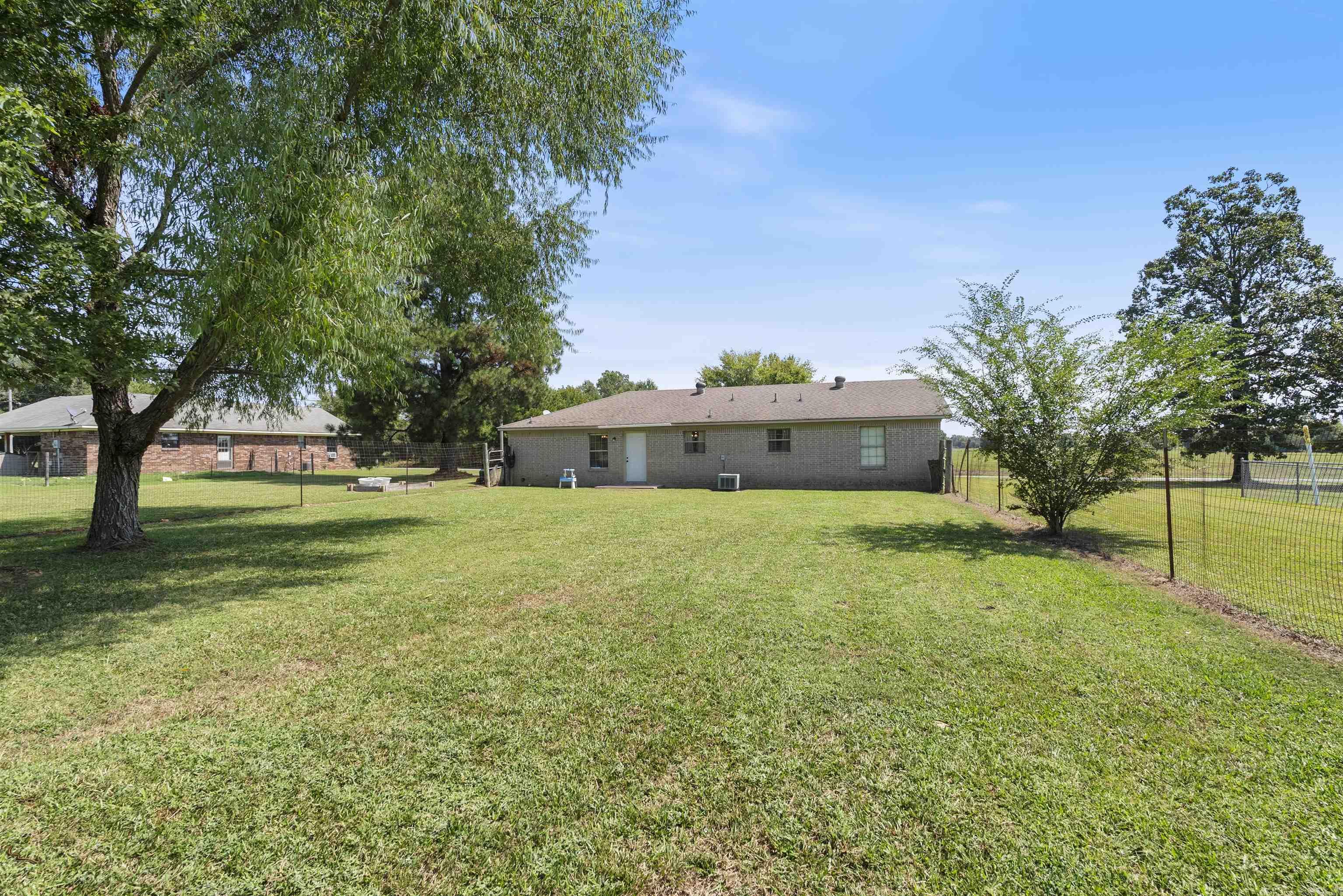 71 N Church  Vilonia, AR